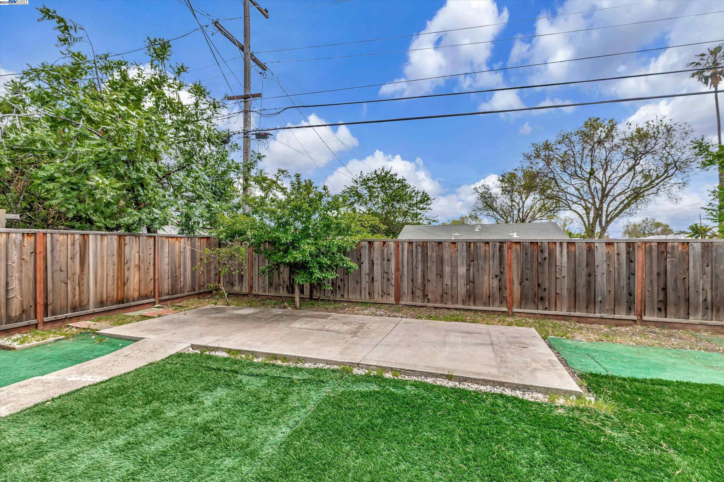 1468 Canton Dr