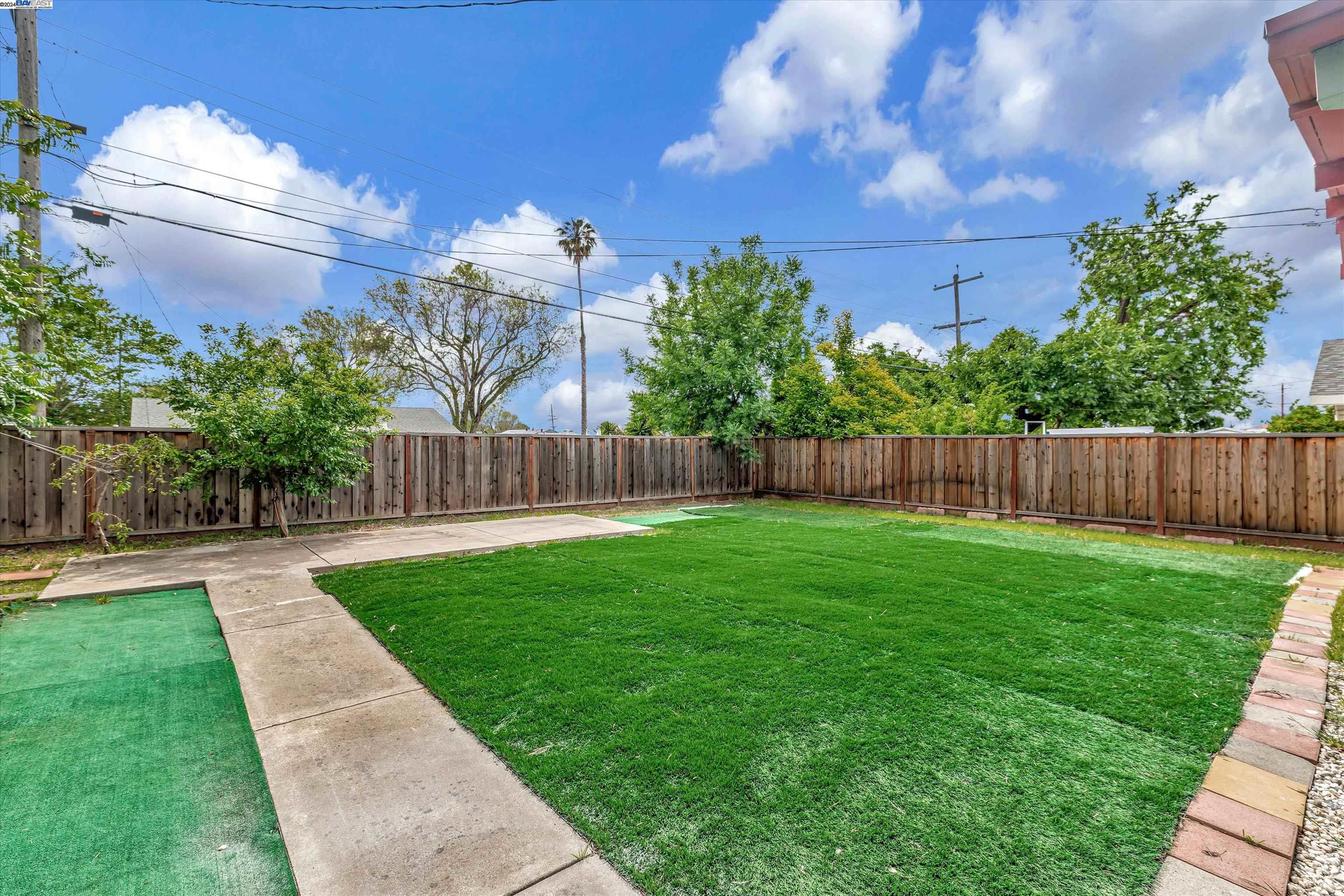 1468 Canton Dr