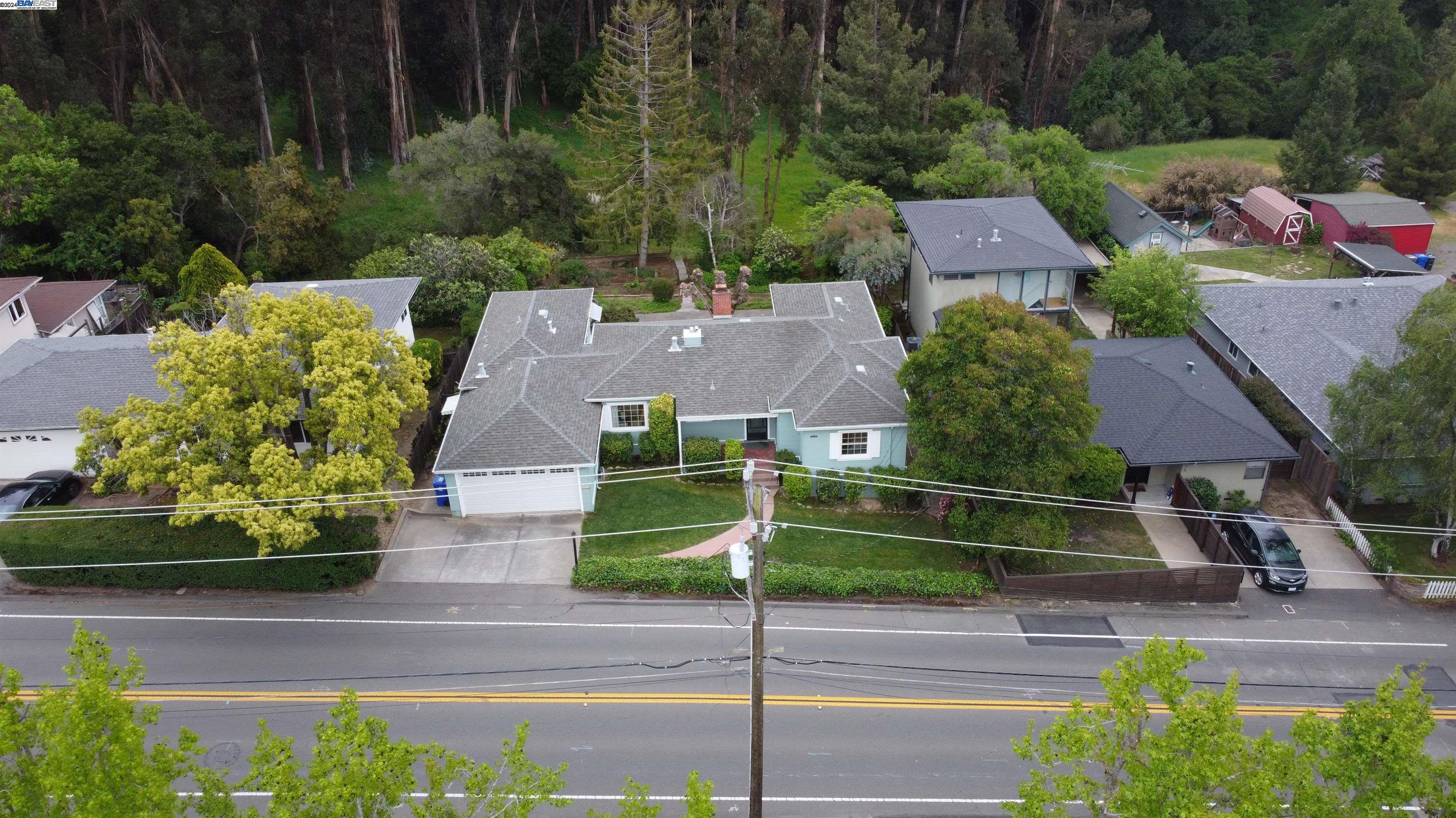 2827 Hansen Rd