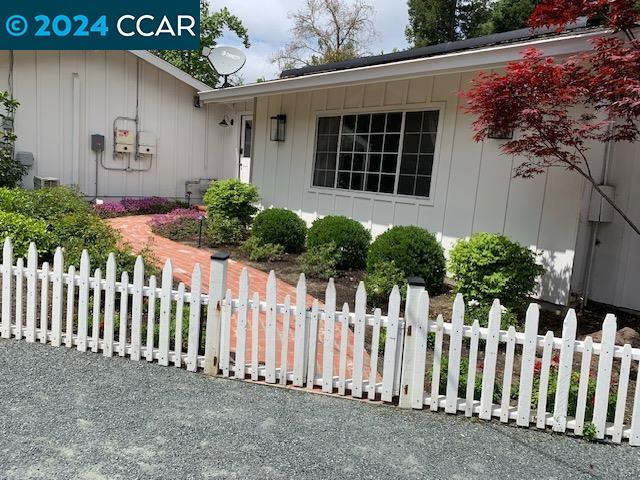 102 La Sonoma Way (Cottage)