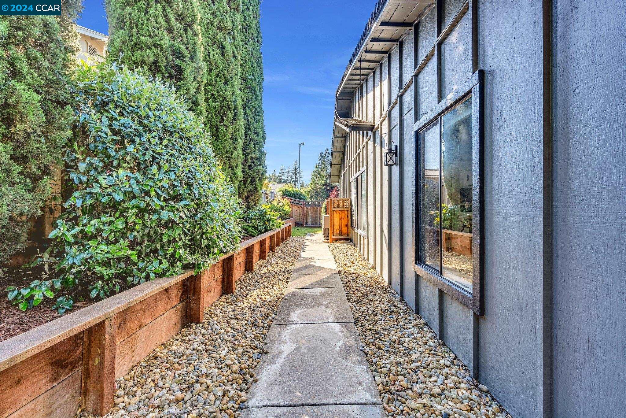 2489 Camino De Jugar