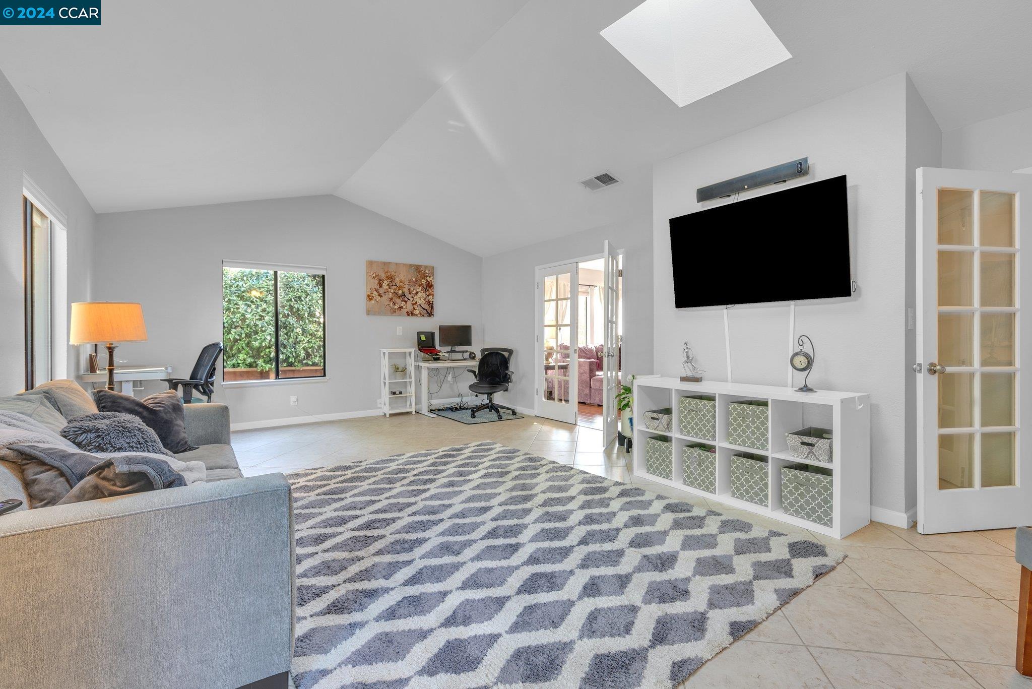 2489 Camino De Jugar