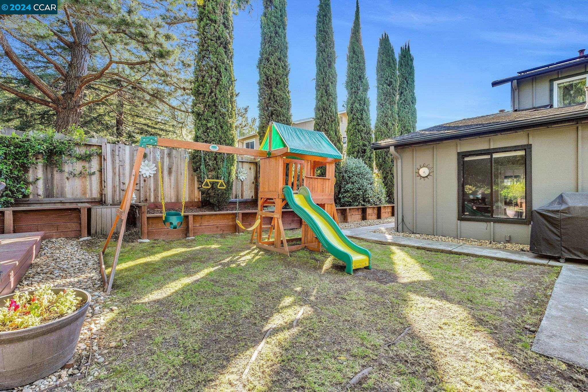 2489 Camino De Jugar