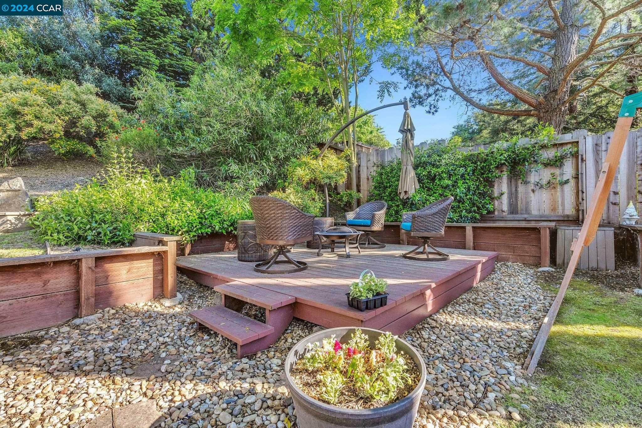 2489 Camino De Jugar