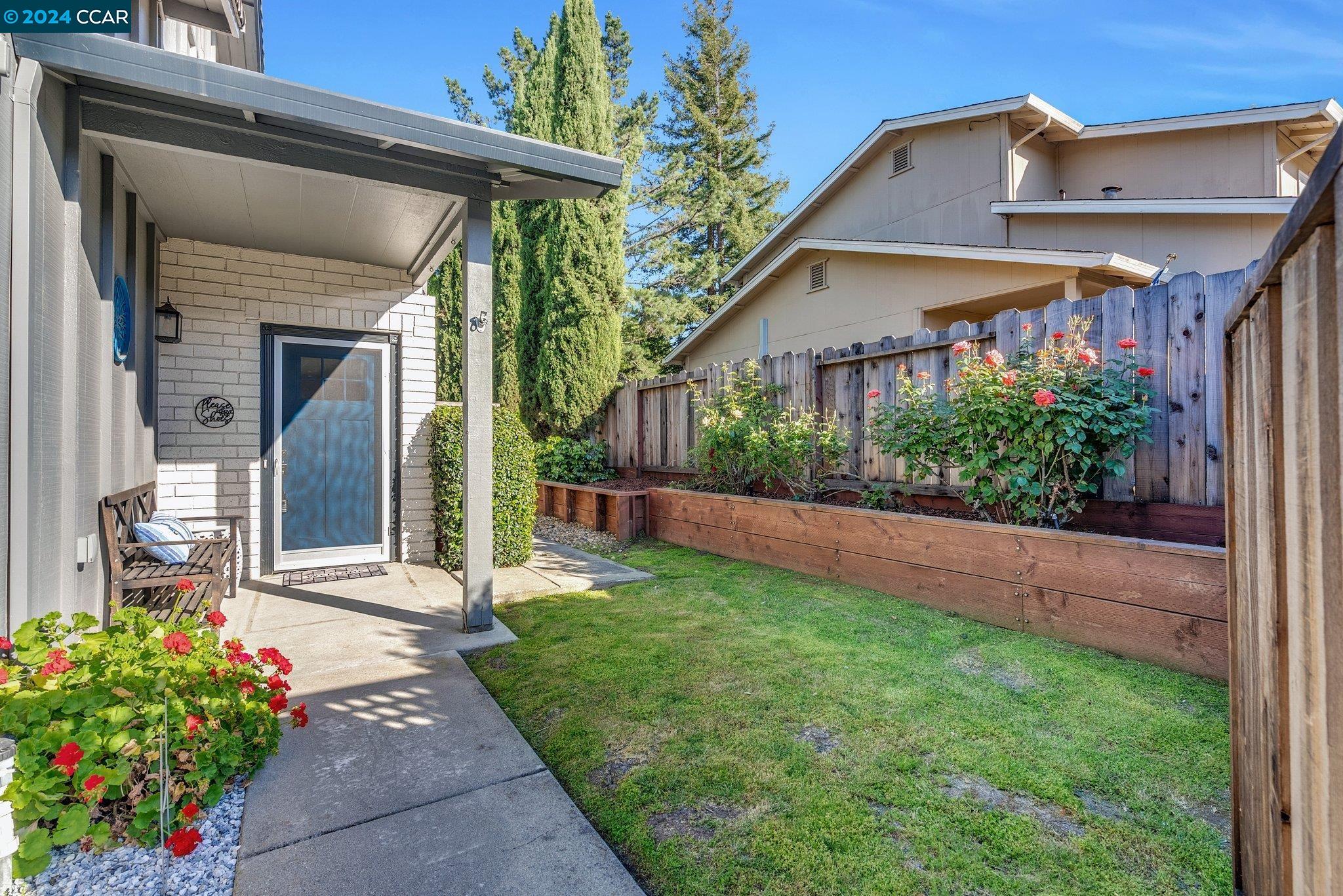 2489 Camino De Jugar