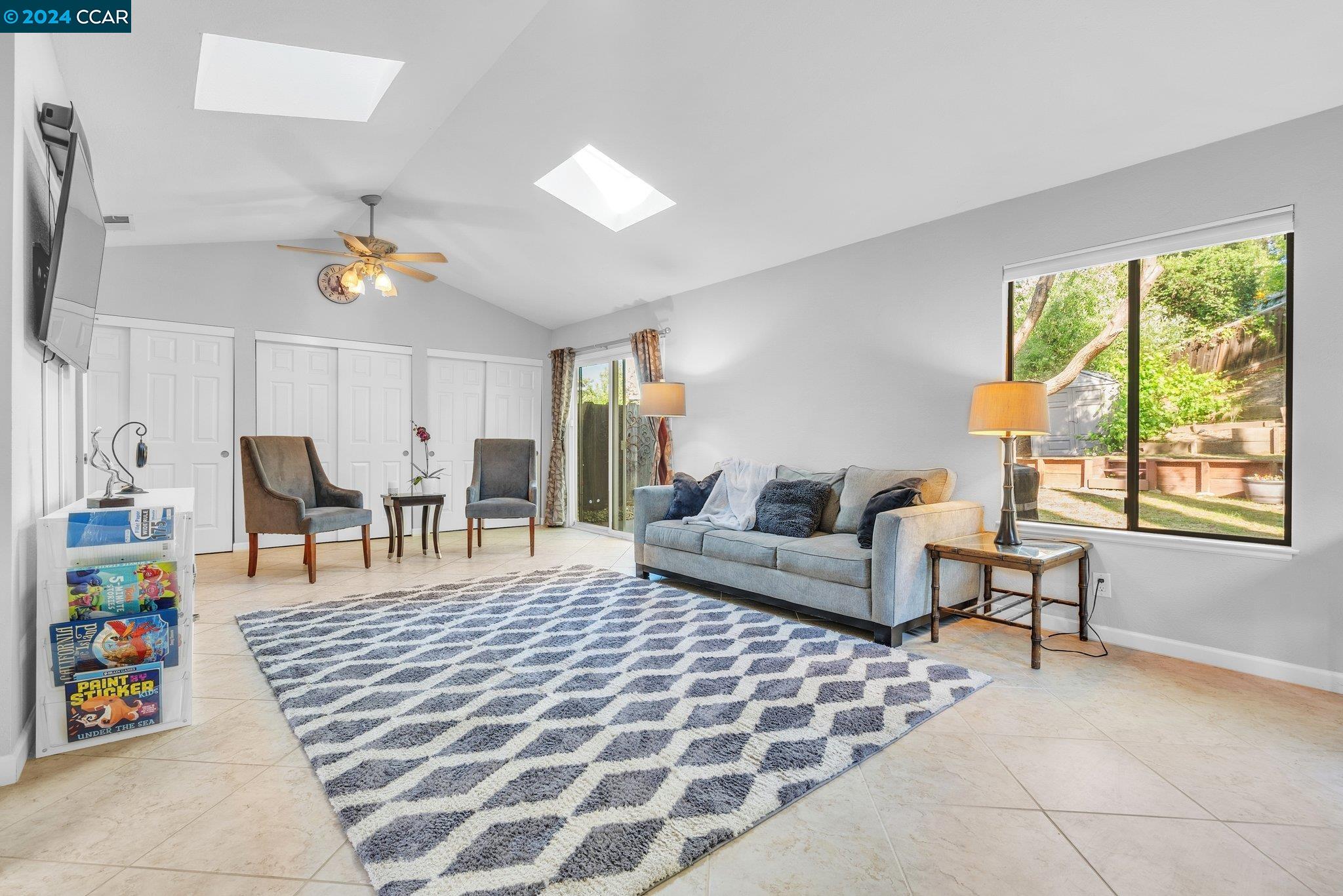 2489 Camino De Jugar