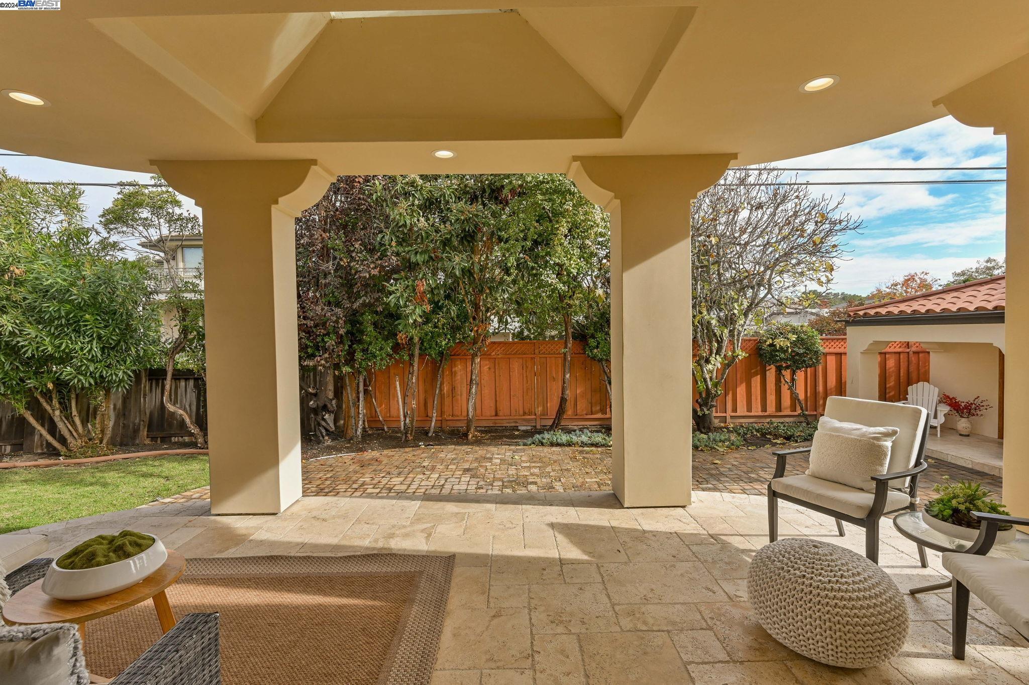 3787 Louis Rd
