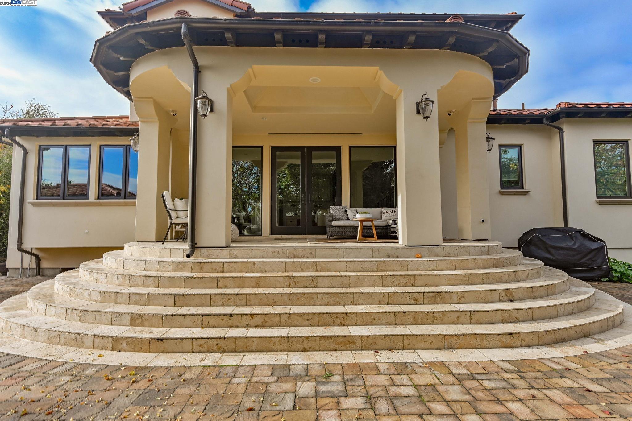 3787 Louis Rd