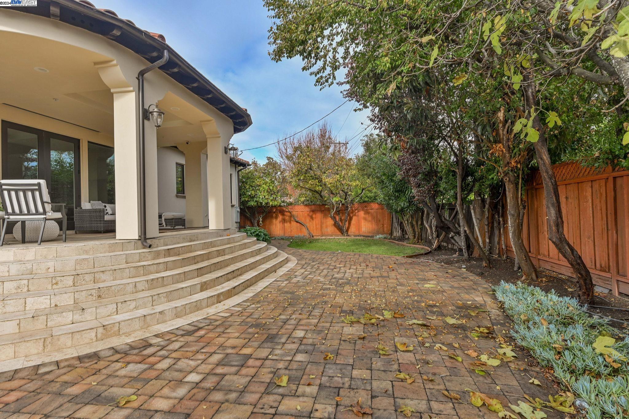 3787 Louis Rd