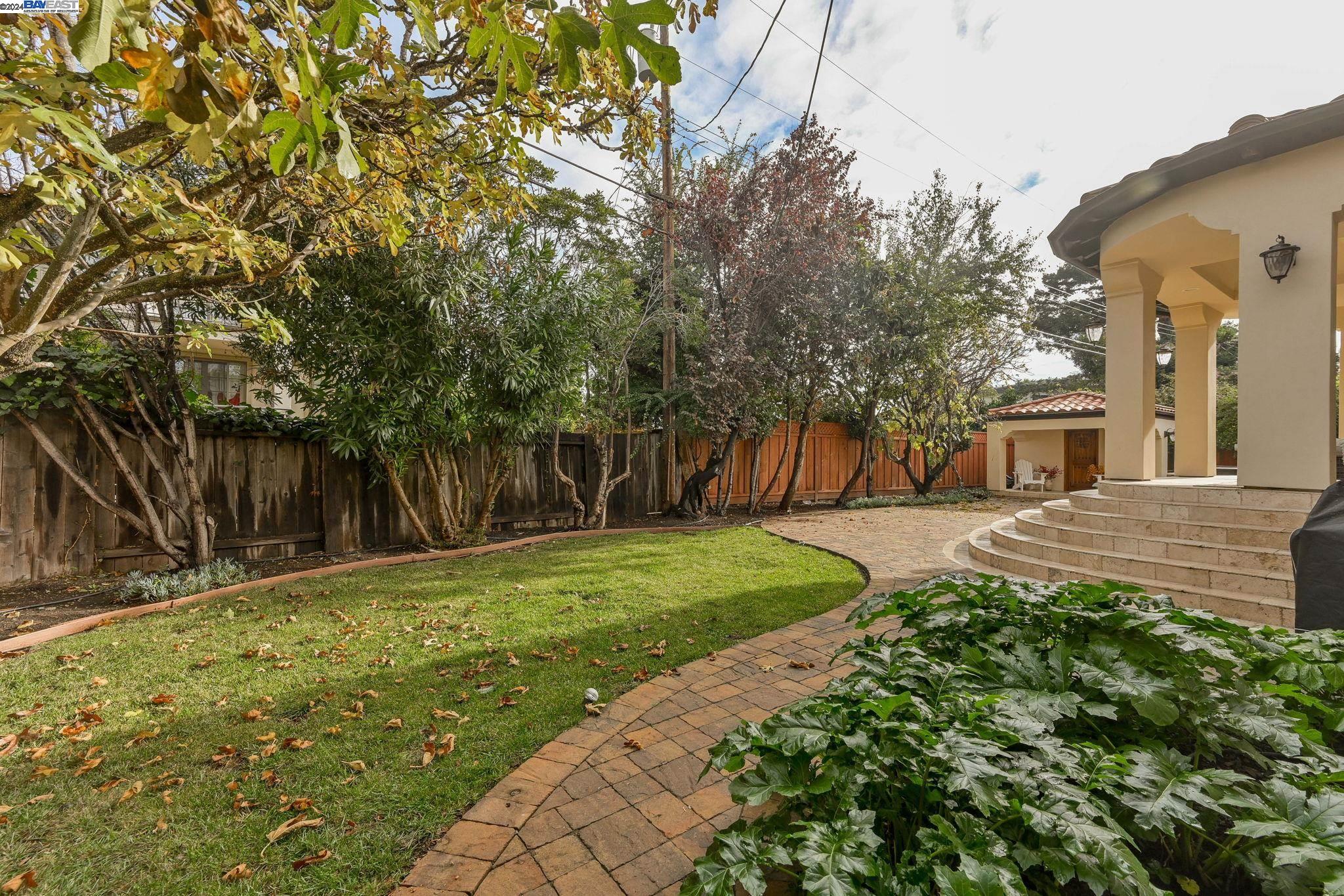 3787 Louis Rd