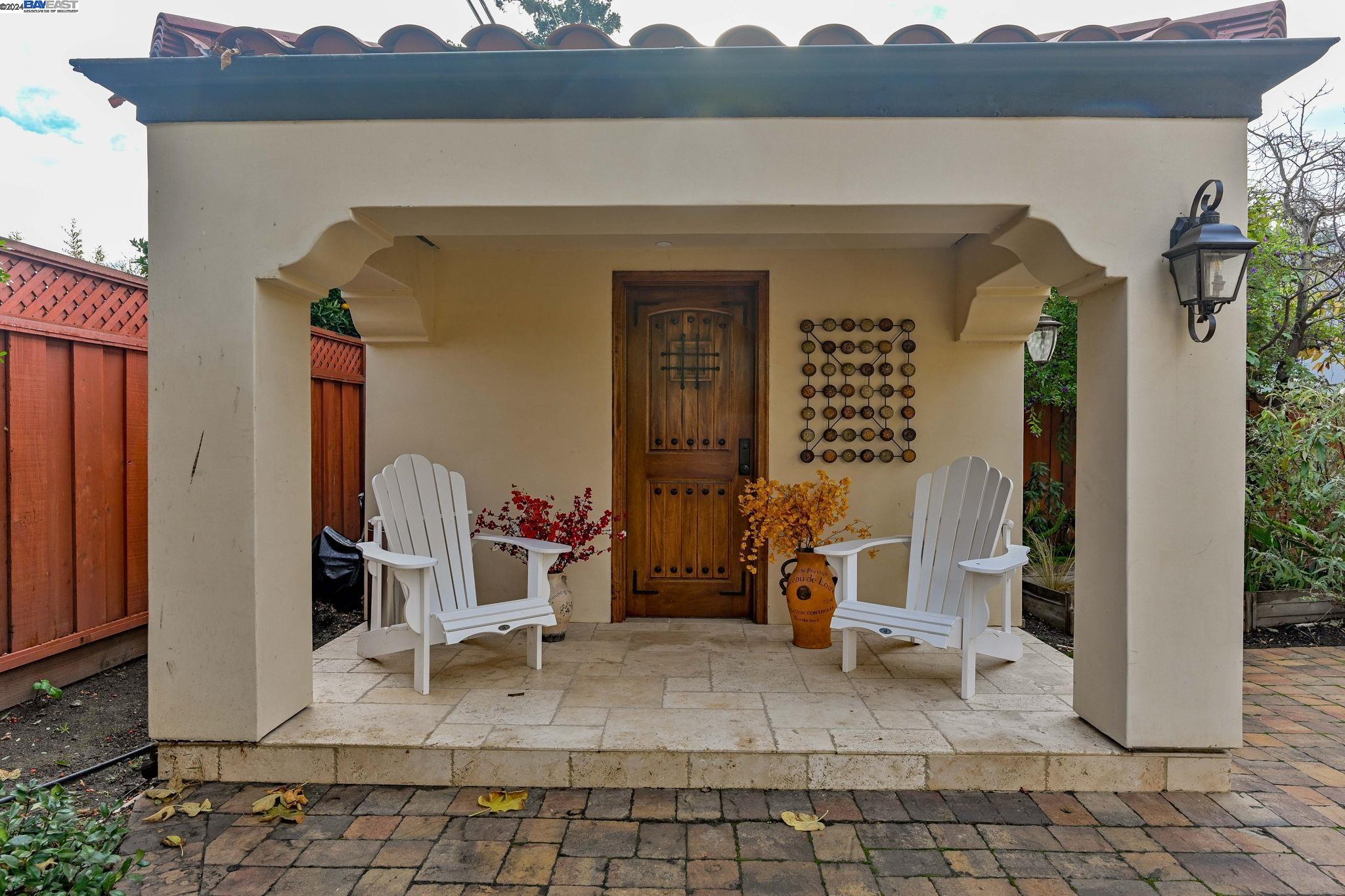 3787 Louis Rd