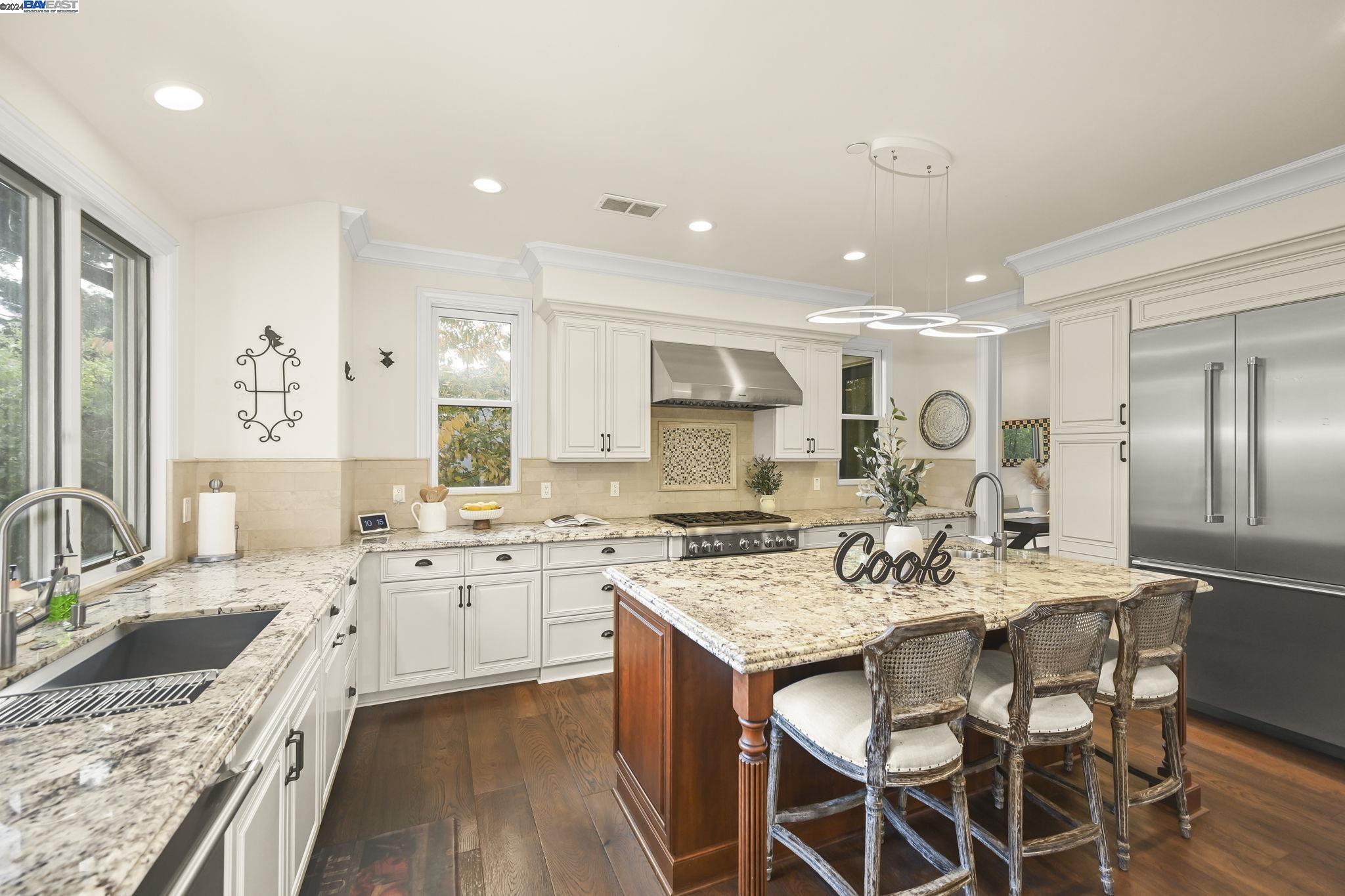3787 Louis Rd