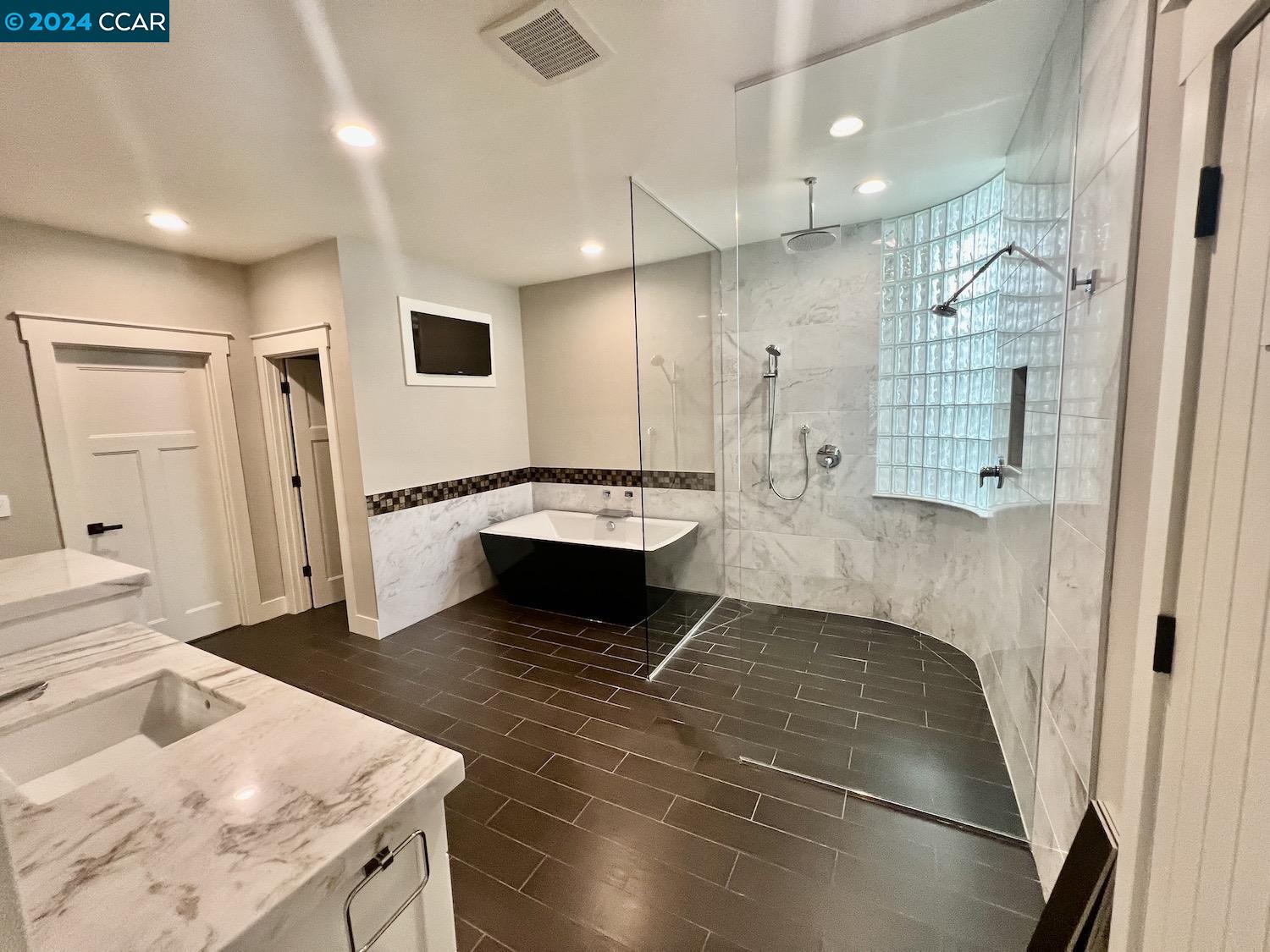 4120 Happy Valley Rd