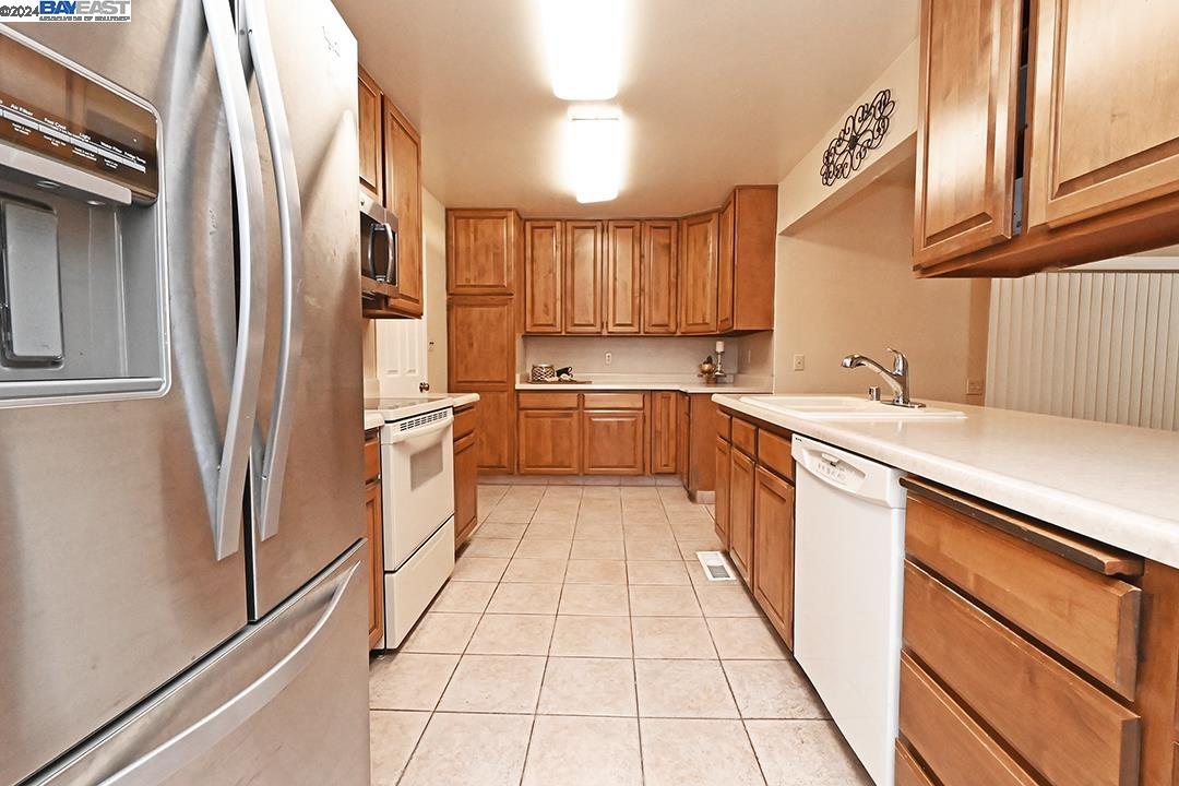 2380 Saint George Dr