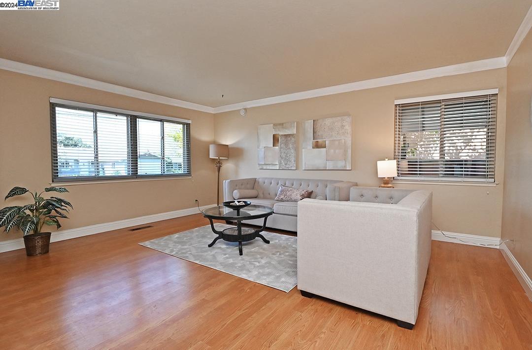 2380 Saint George Dr
