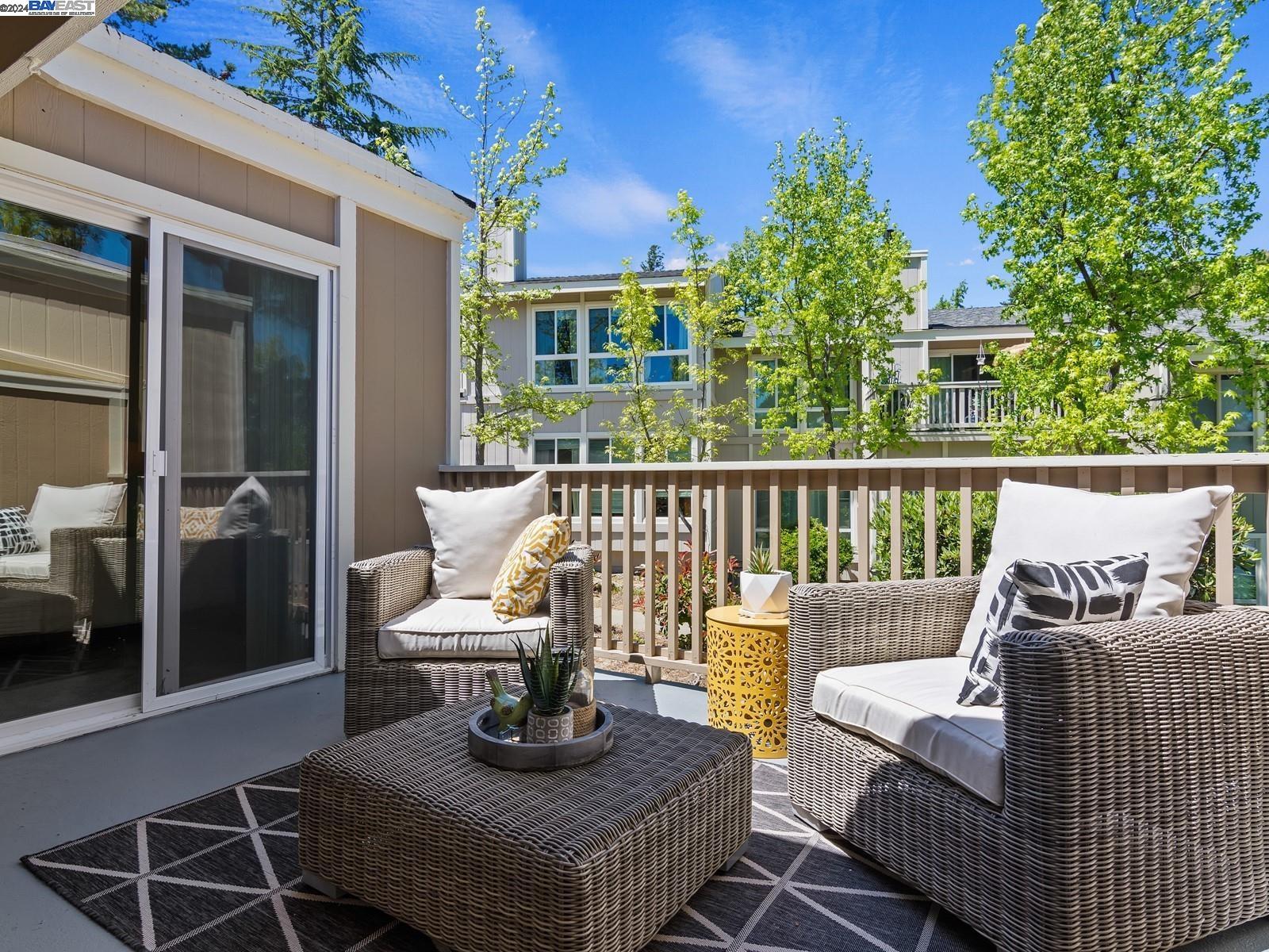 404 Ridgeview Dr