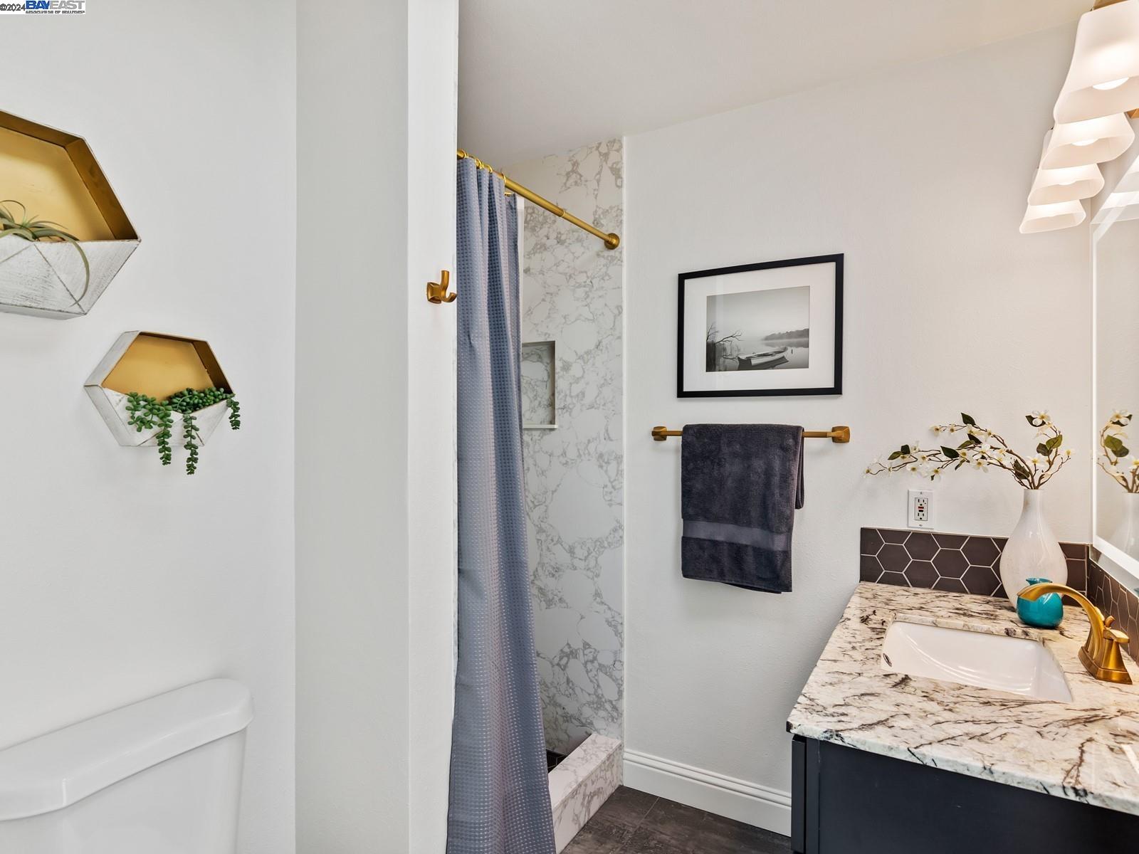 404 Ridgeview Dr