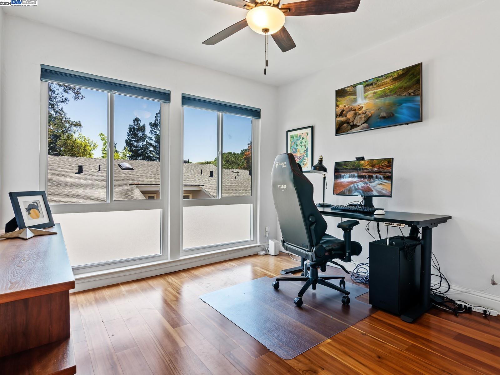 404 Ridgeview Dr