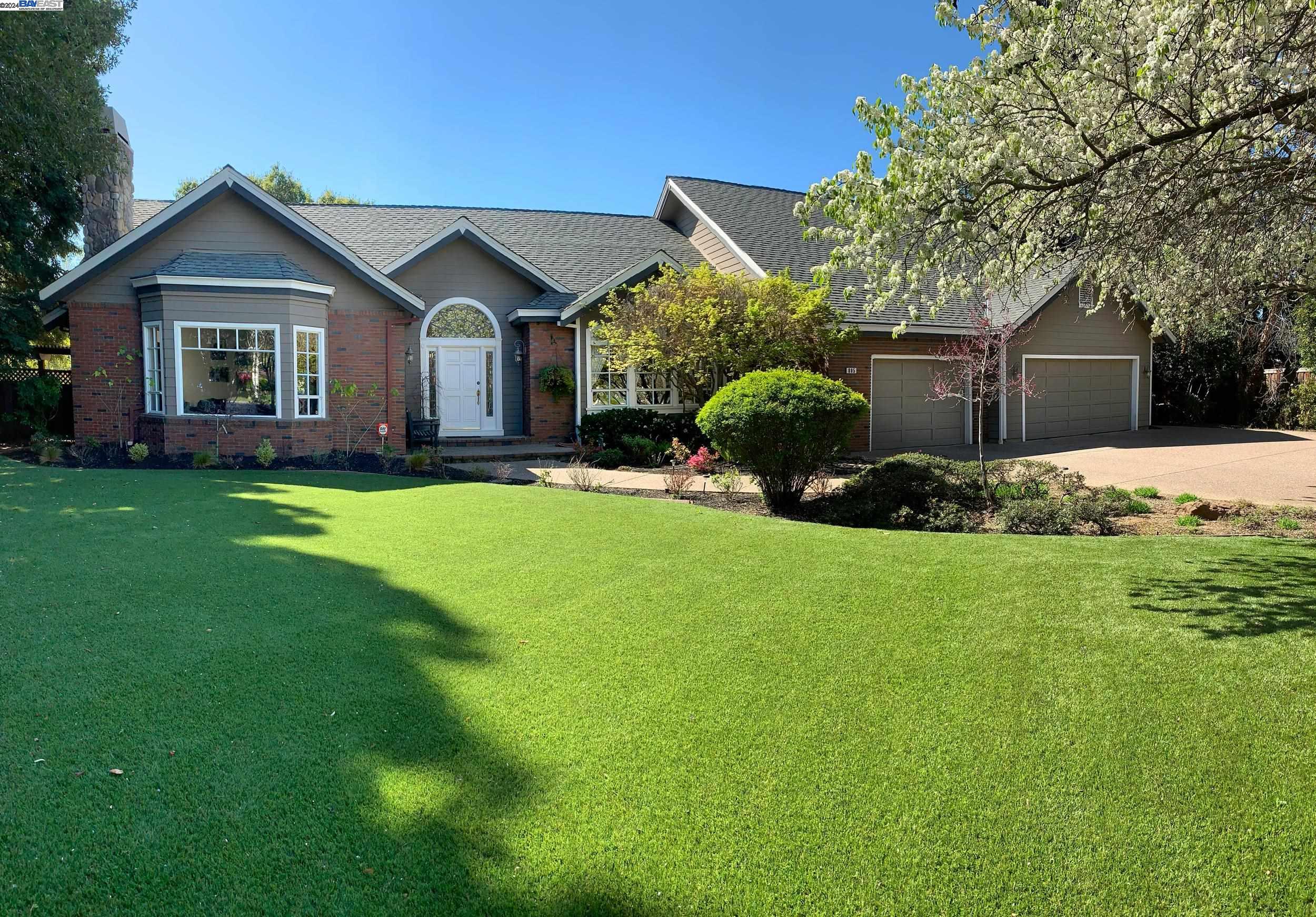 895 Gail Ct