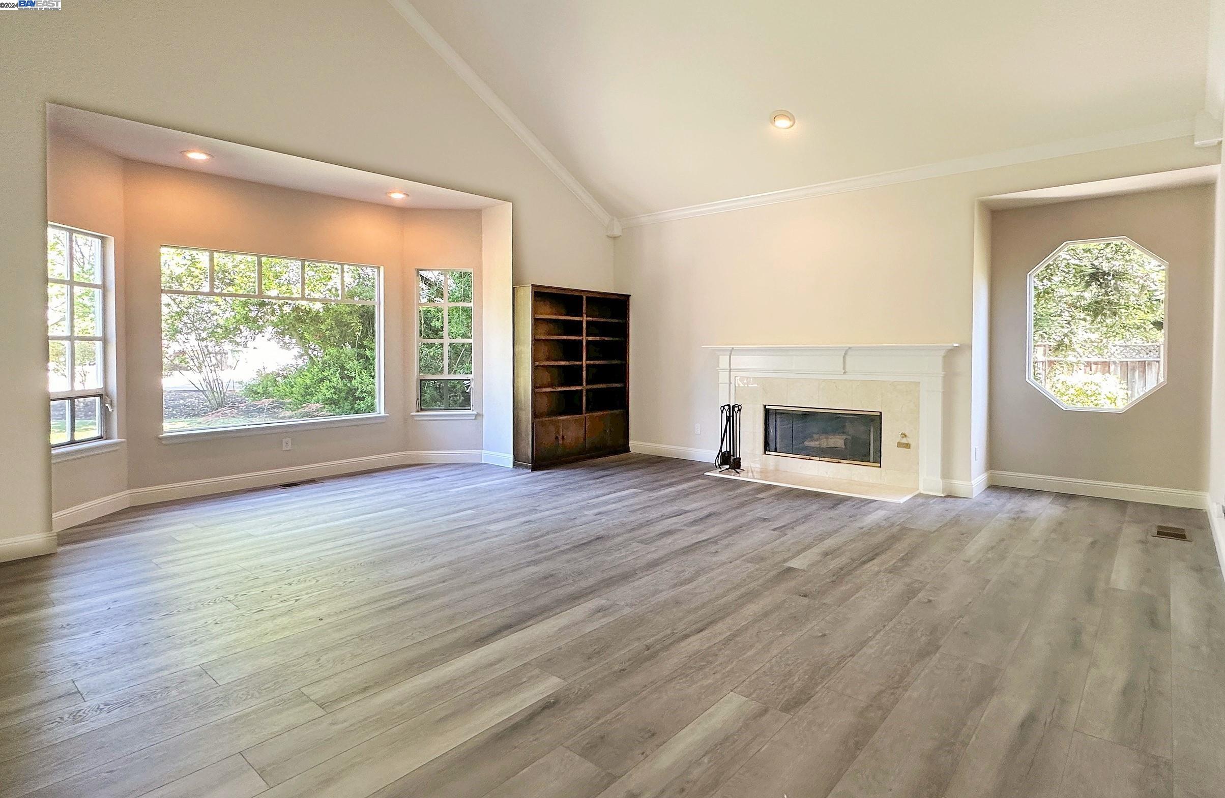 895 Gail Ct