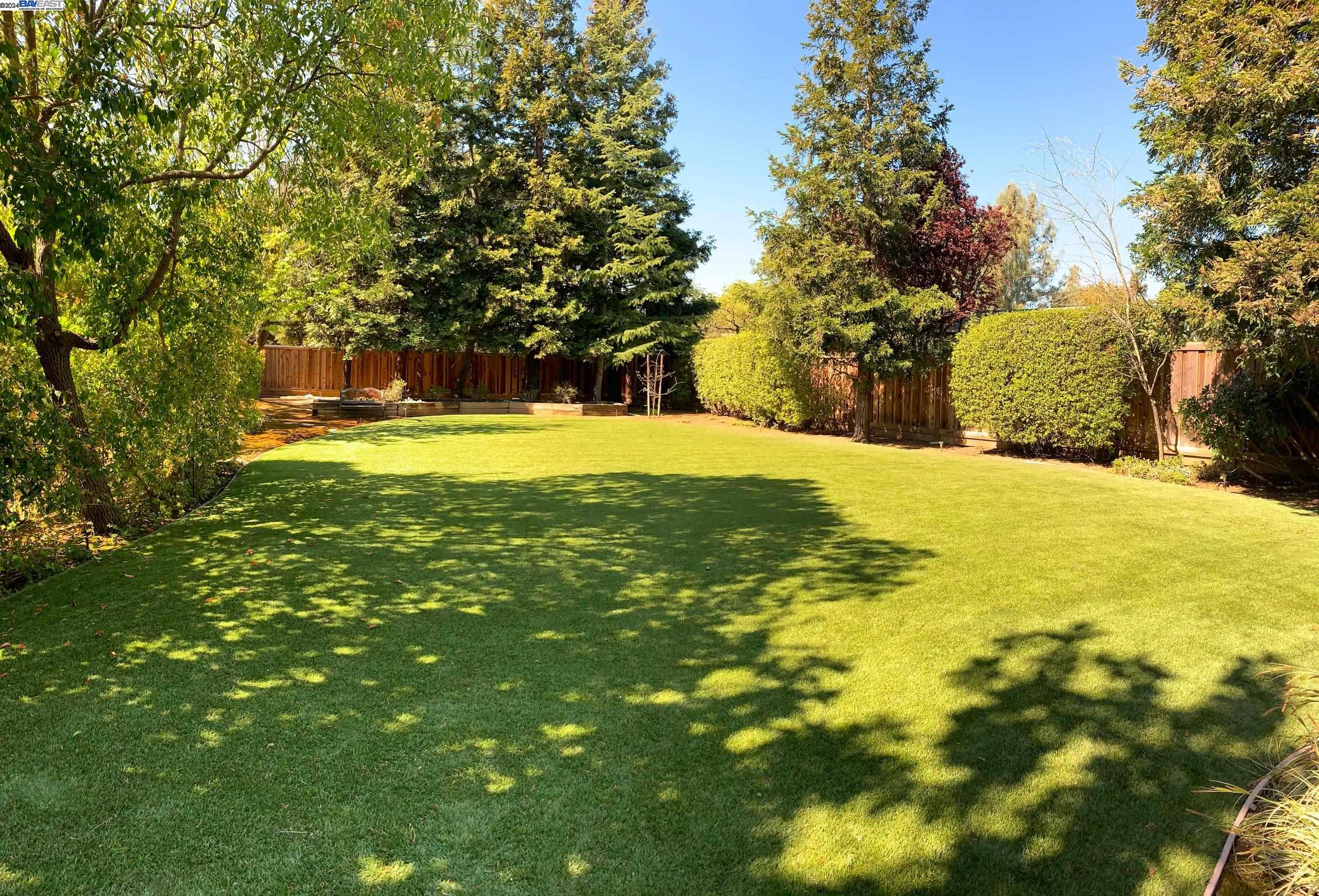 895 Gail Ct