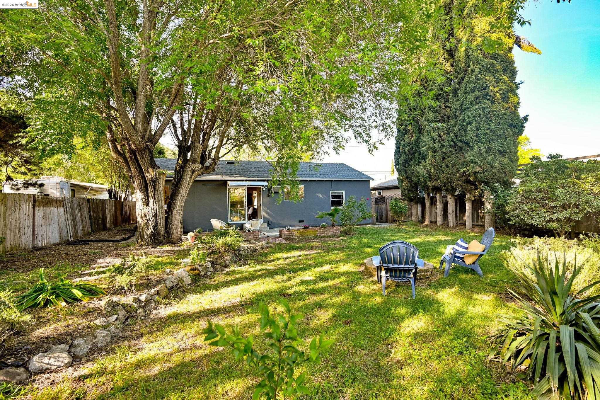 2397 Crescent Dr