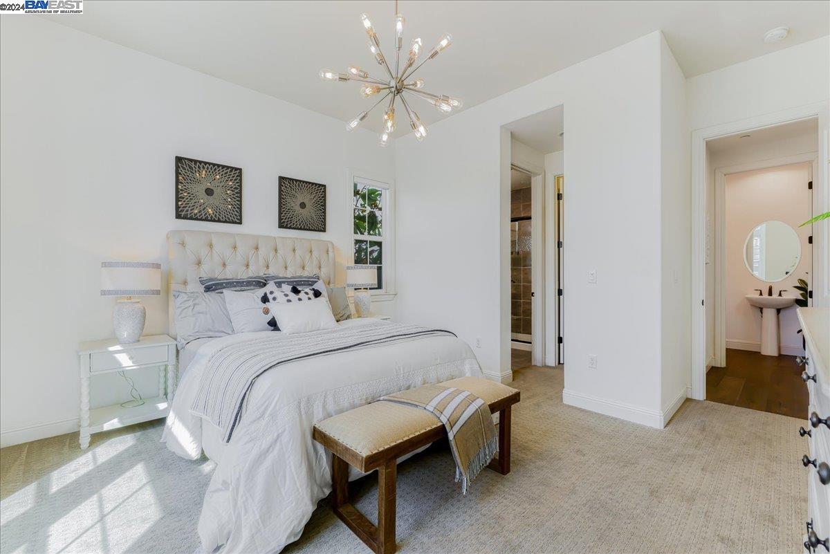 6081 Laurelspur Loop