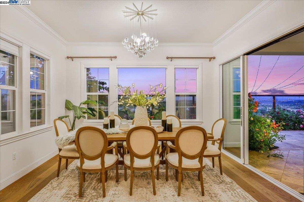 6081 Laurelspur Loop