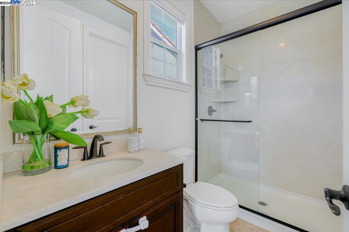 6081 Laurelspur Loop