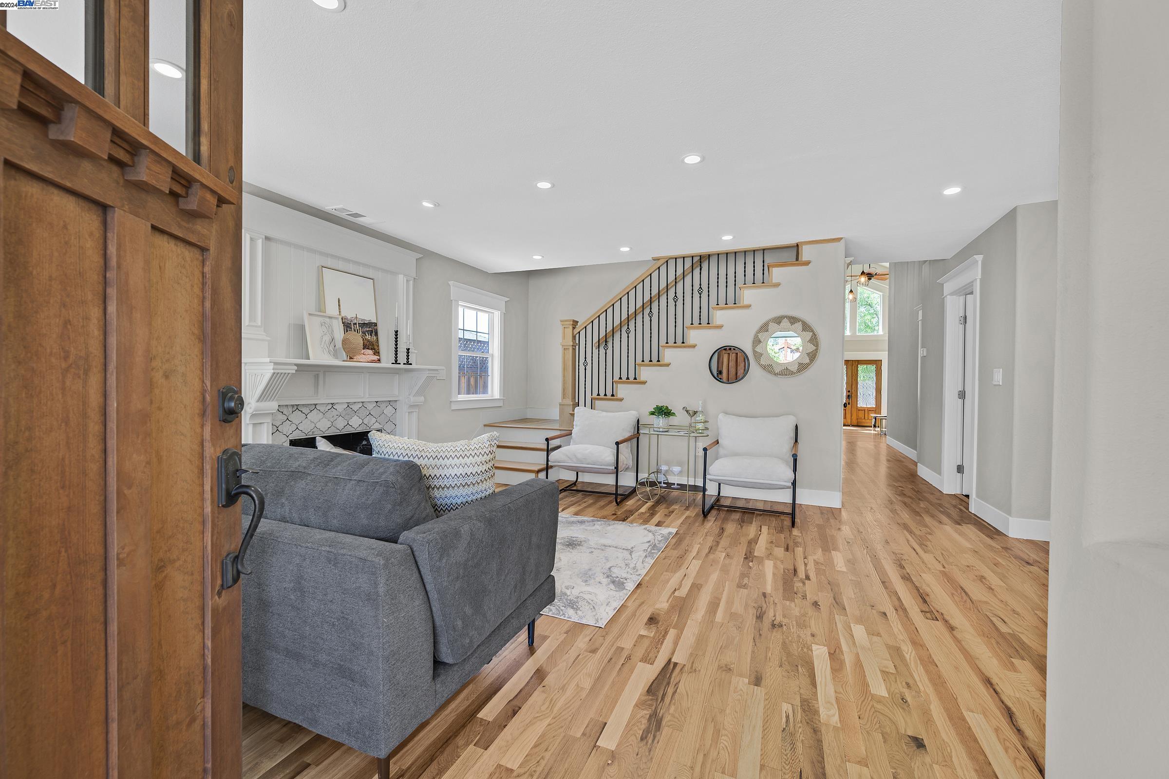 1857 Elm St