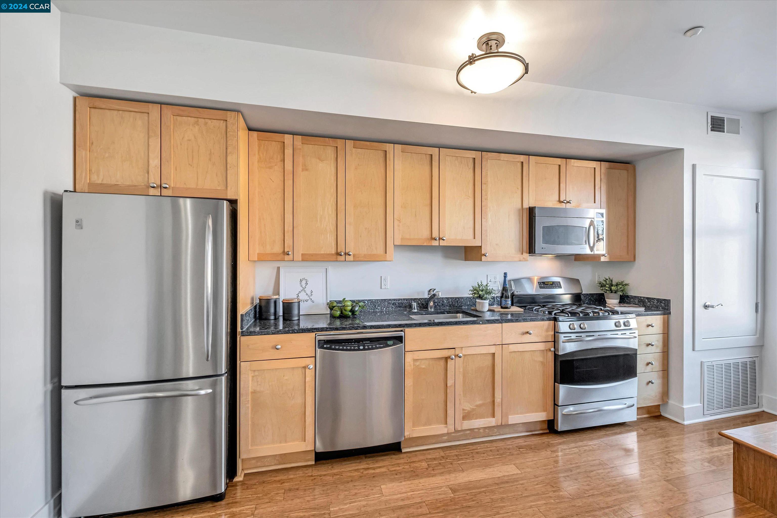 4395 Piedmont Ave # O206