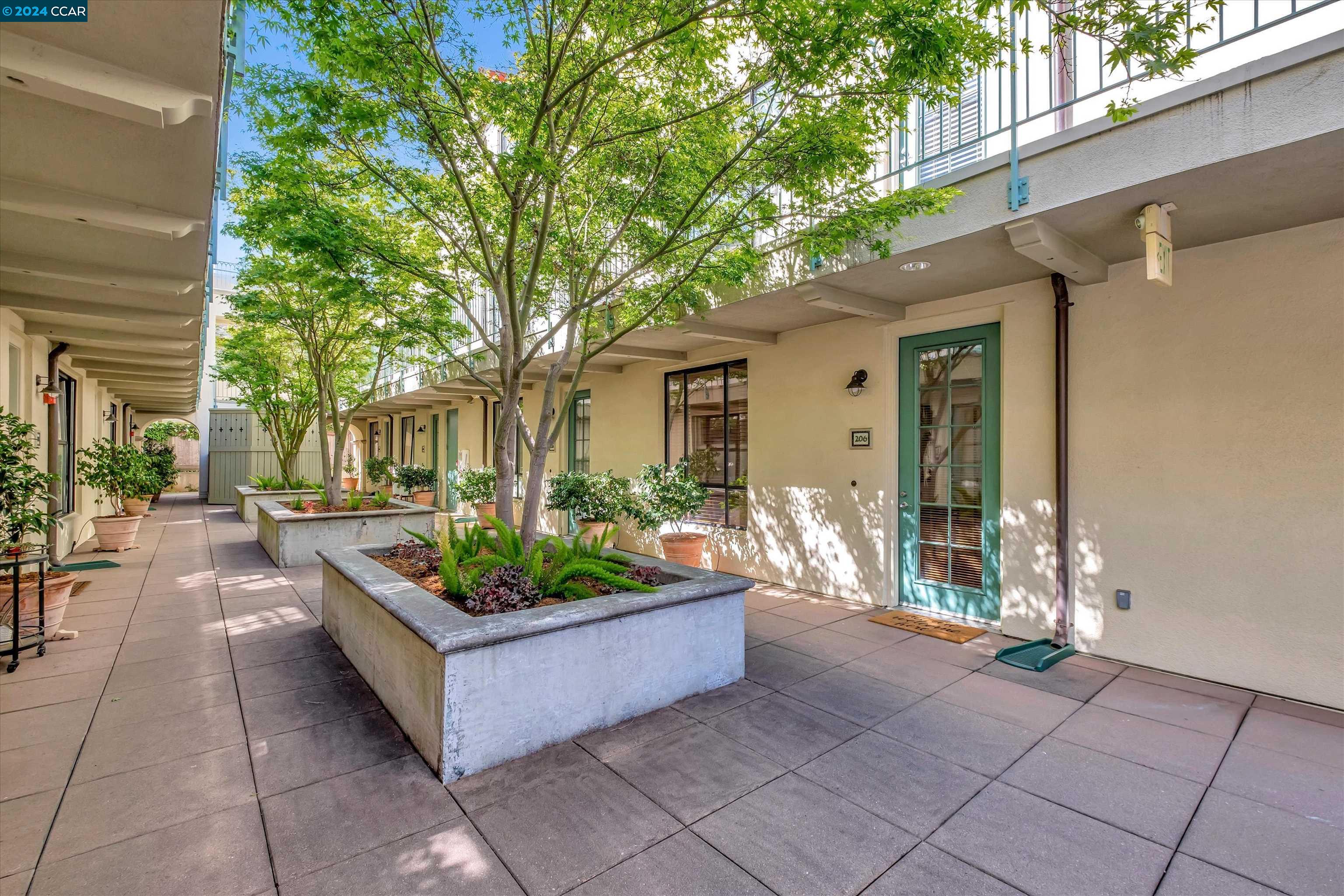 4395 Piedmont Ave # O206