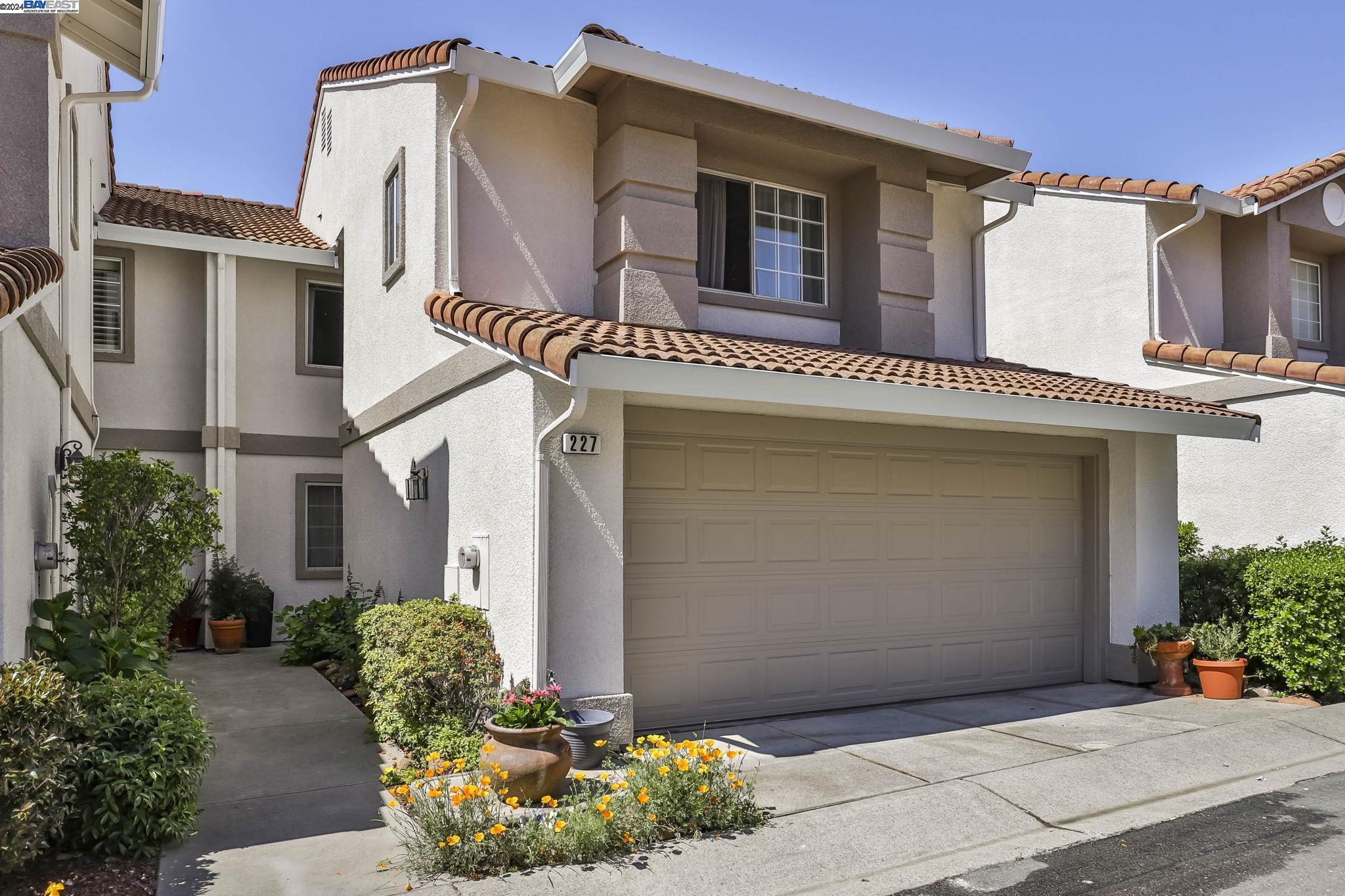 227 Portola Dr