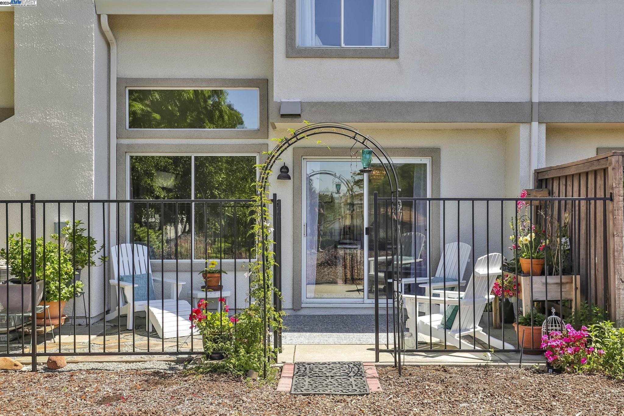 227 Portola Dr