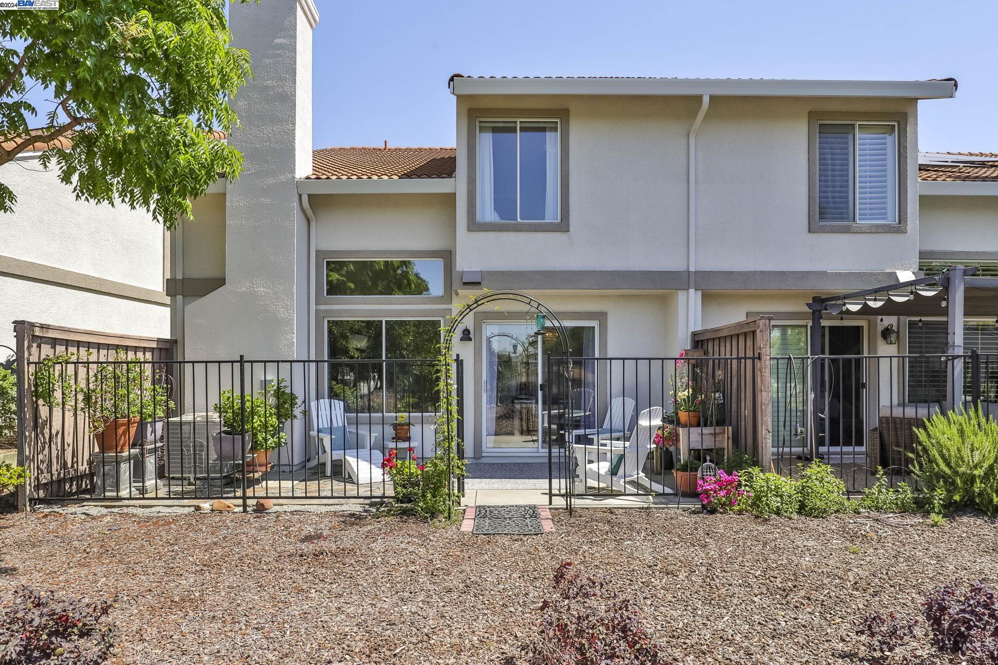 227 Portola Dr