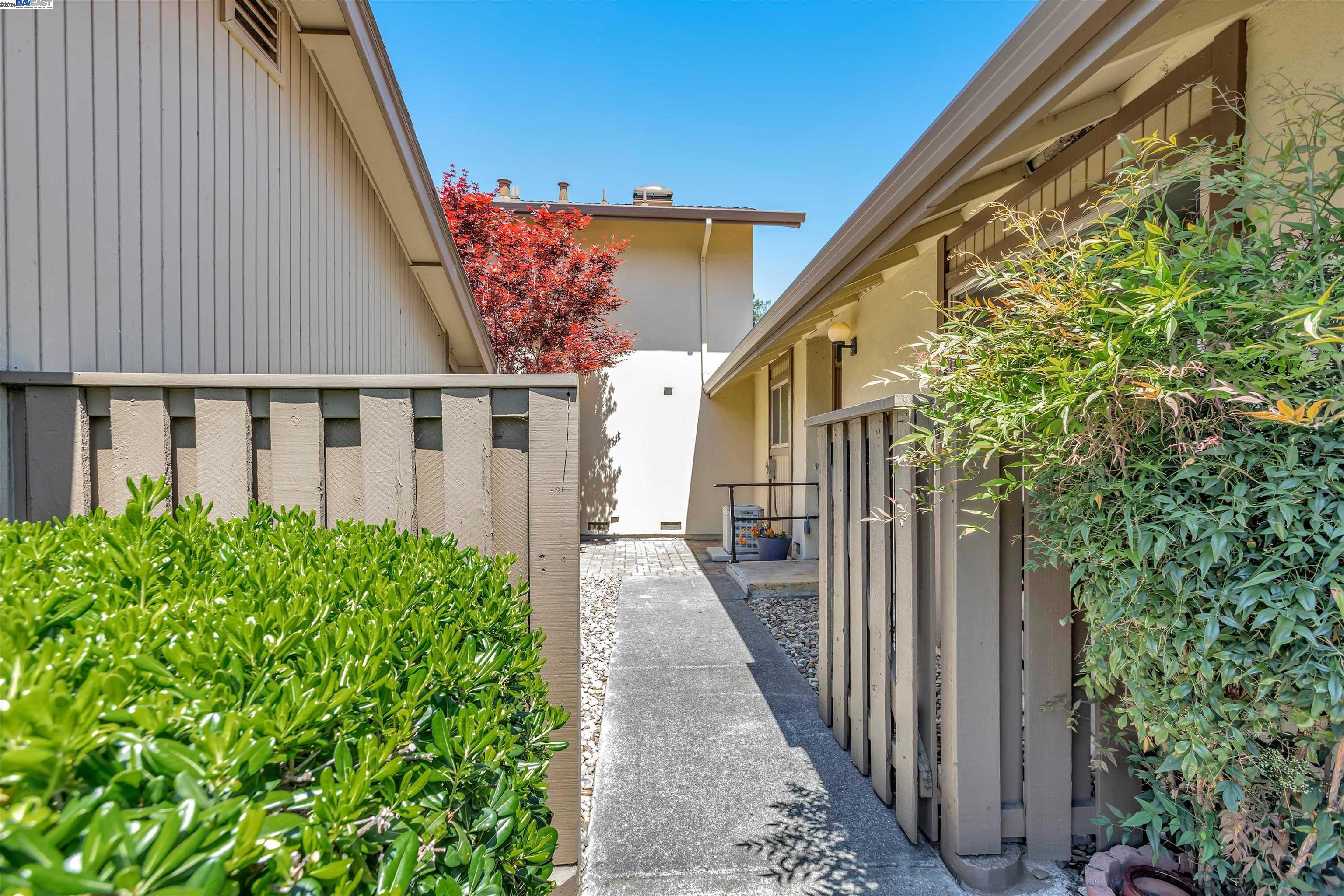 1622 Candelero Dr