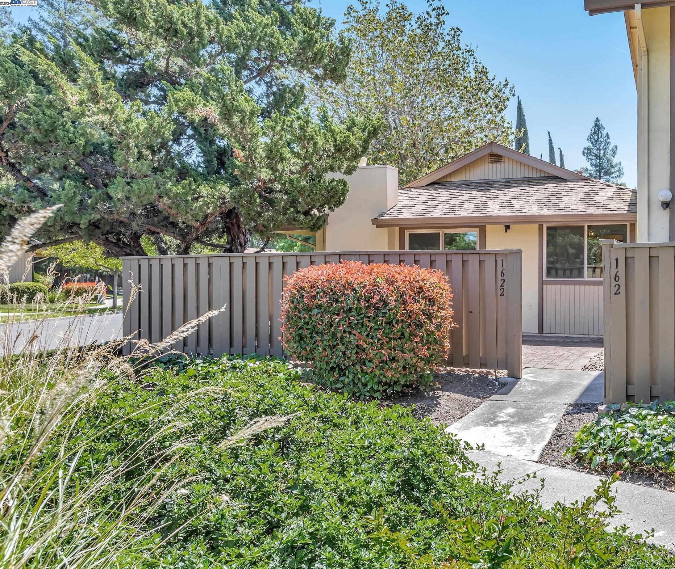 1622 Candelero Dr