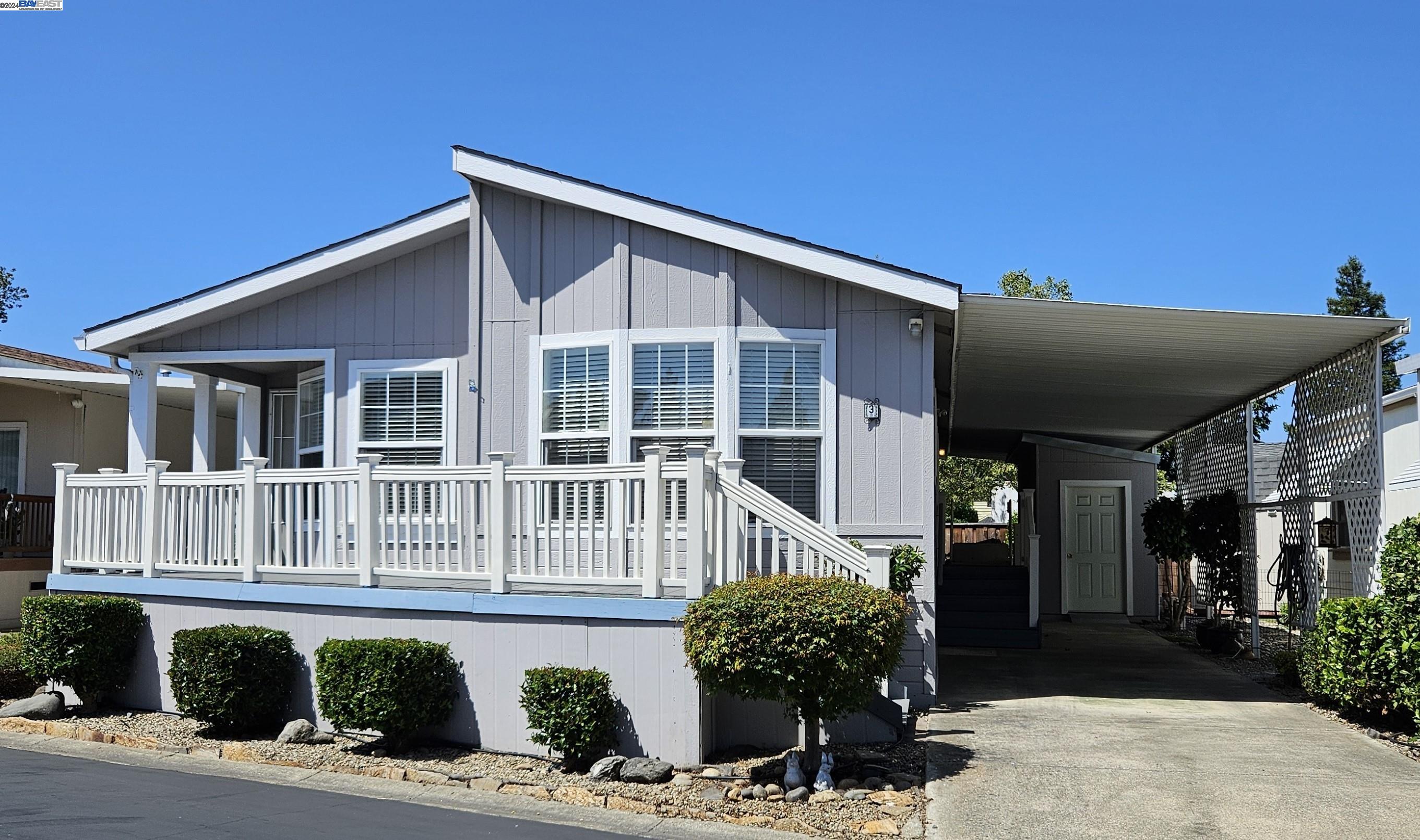 3263 Vineyard Ave., #3 # 3 Unit: #3