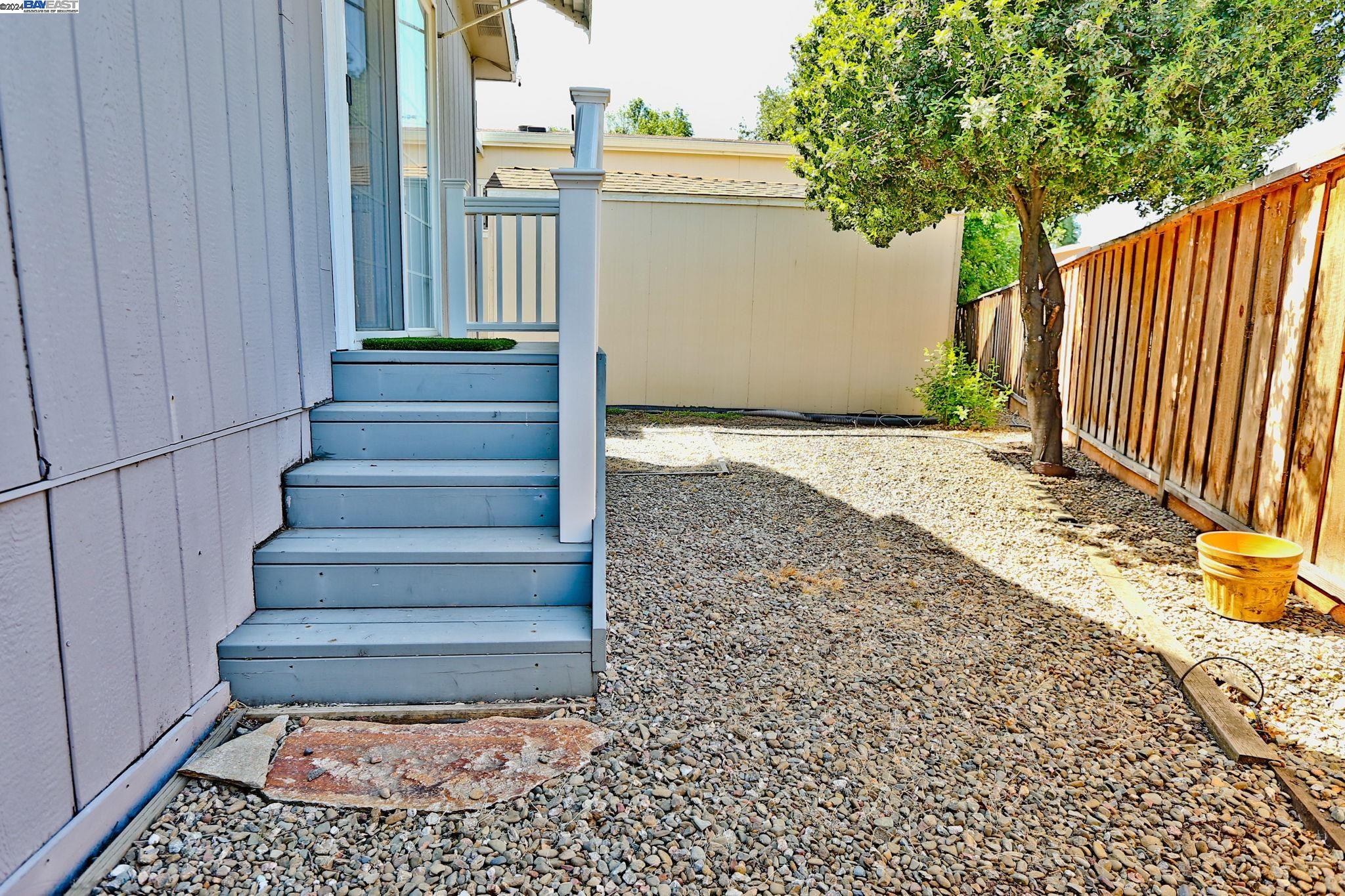 3263 Vineyard Ave., #3 # 3 Unit: #3