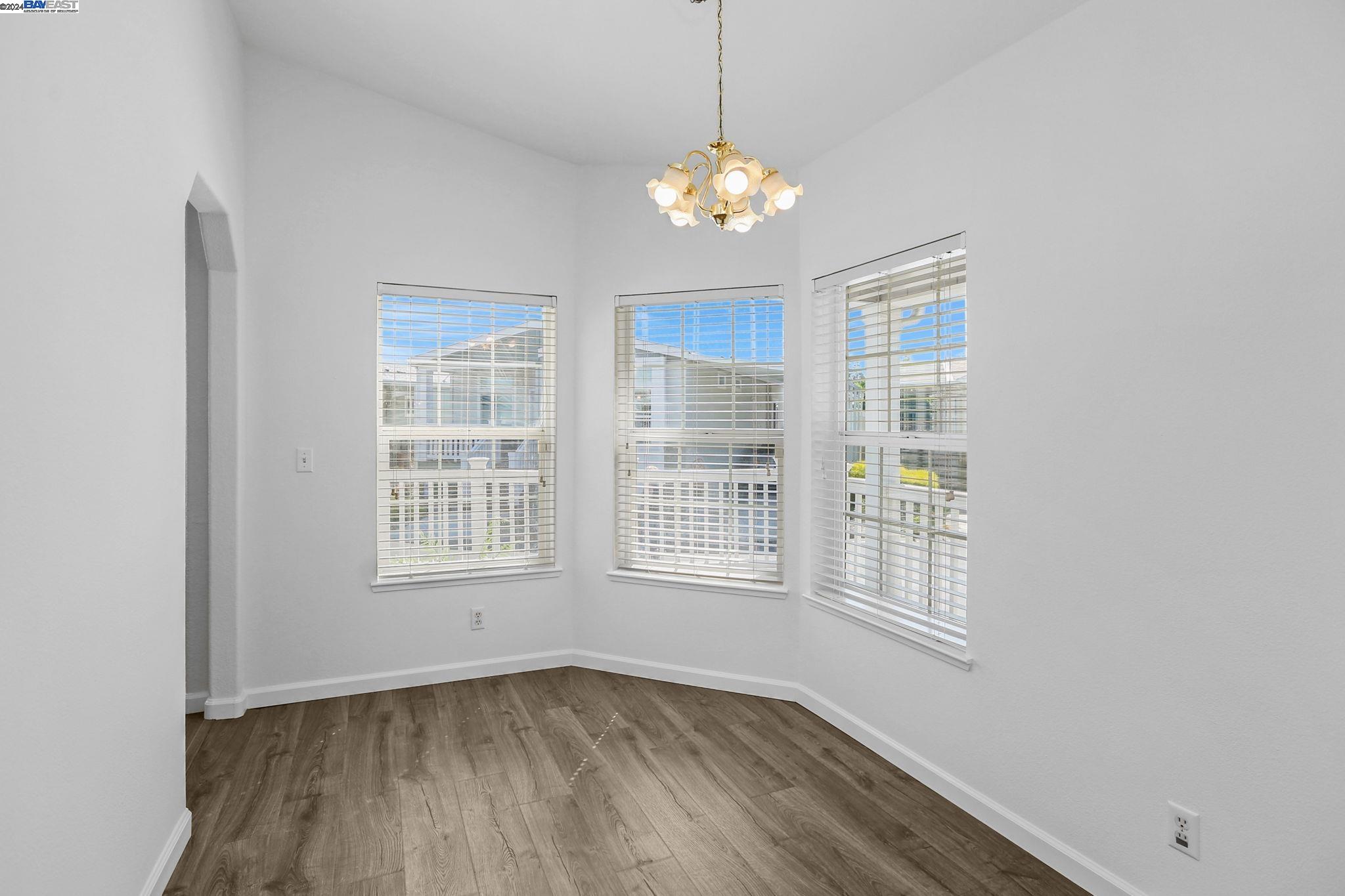 3263 Vineyard Ave., #3 # 3 Unit: #3