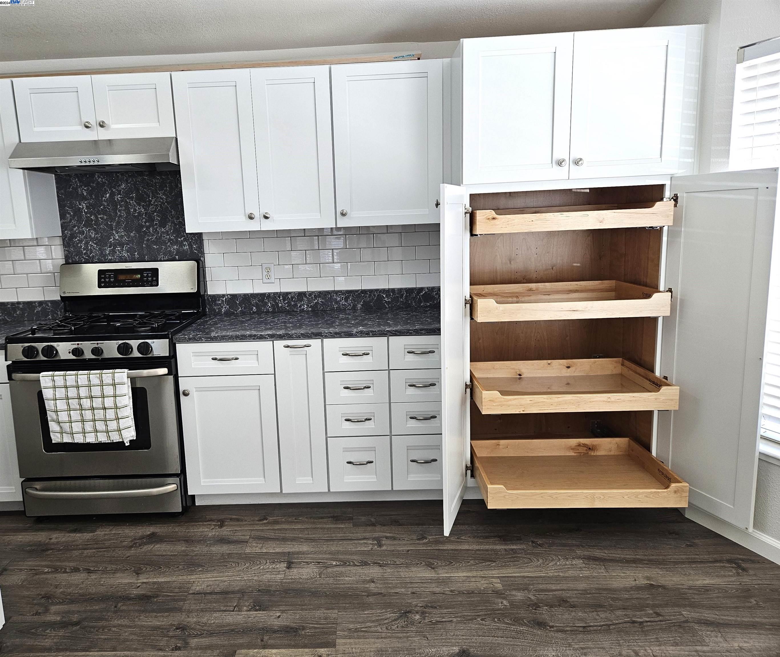 3263 Vineyard Ave., #3 # 3 Unit: #3