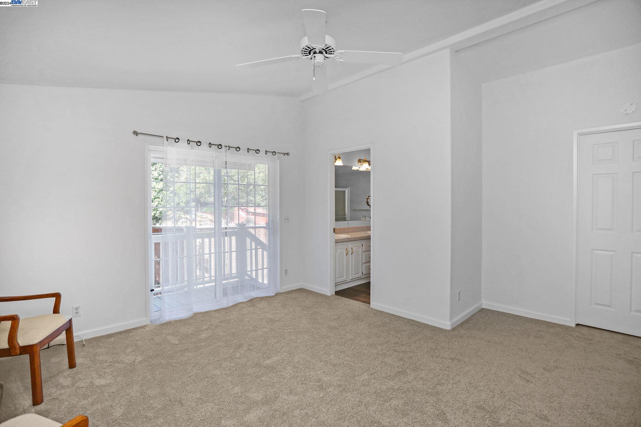 3263 Vineyard Ave., #3 # 3 Unit: #3