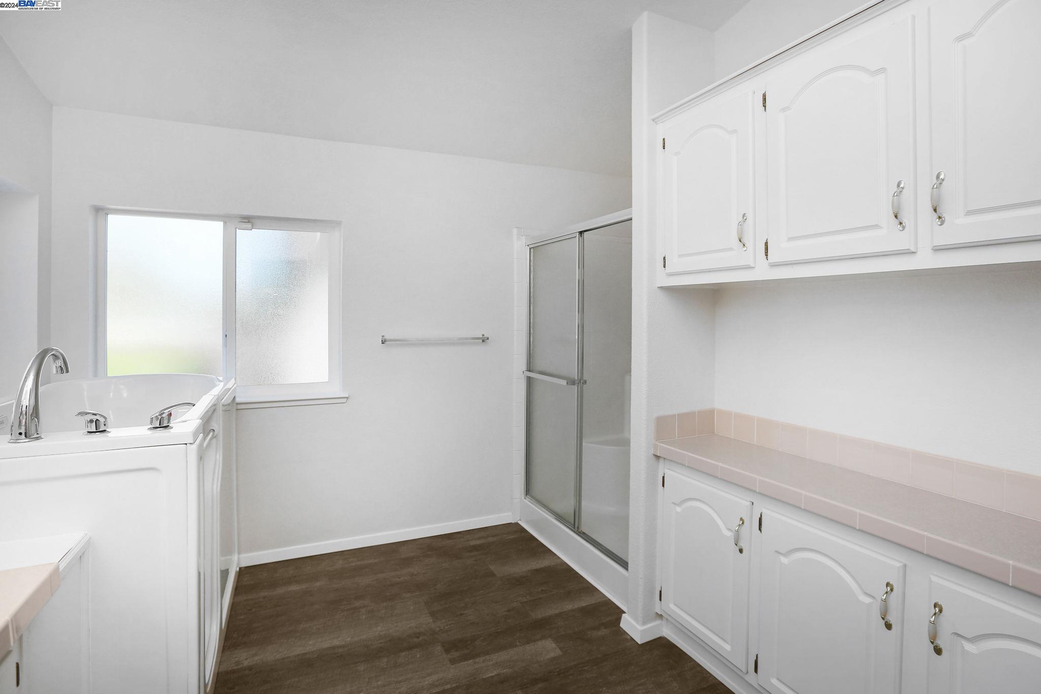 3263 Vineyard Ave., #3 # 3 Unit: #3