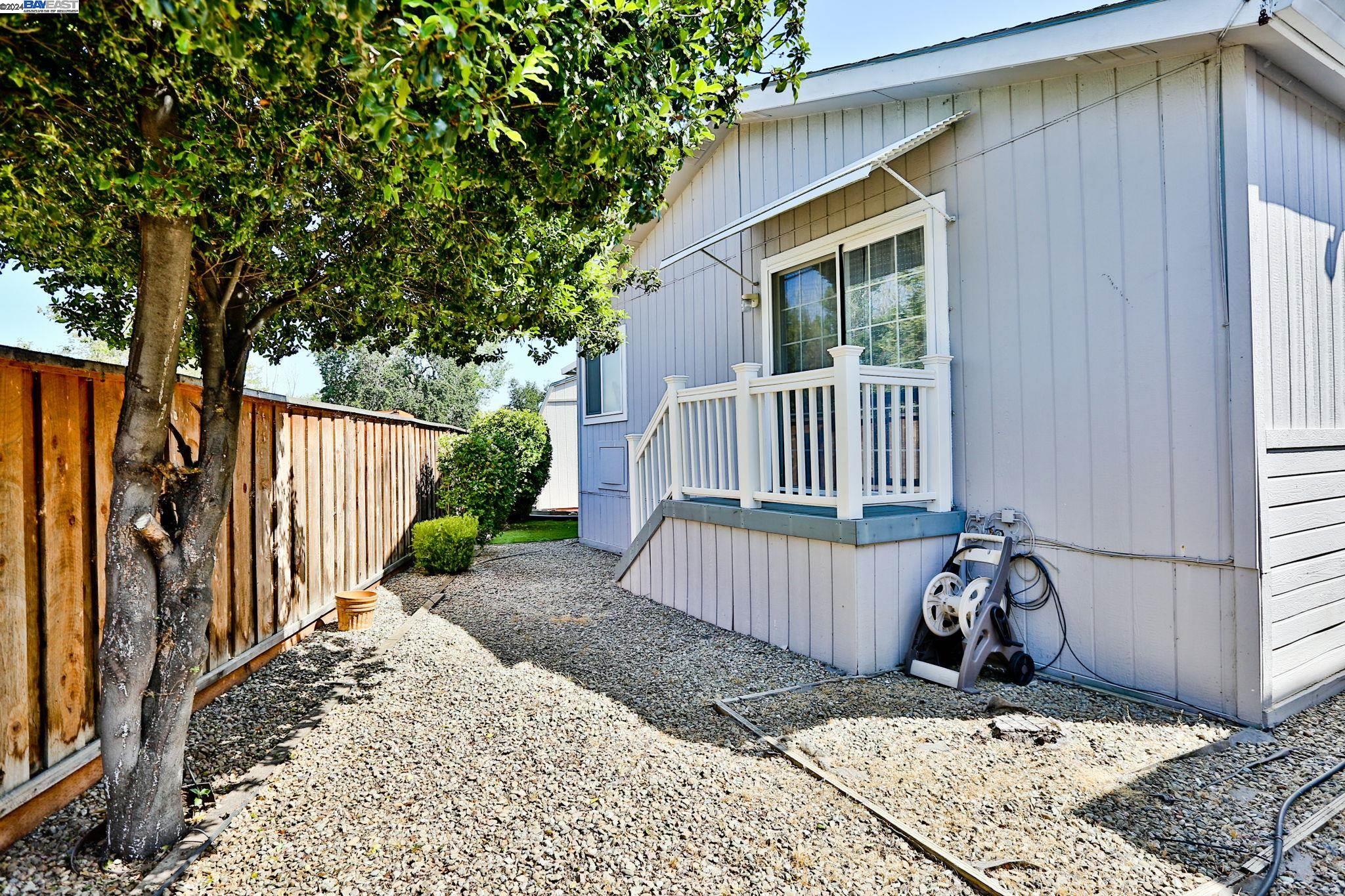 3263 Vineyard Ave., #3 # 3 Unit: #3