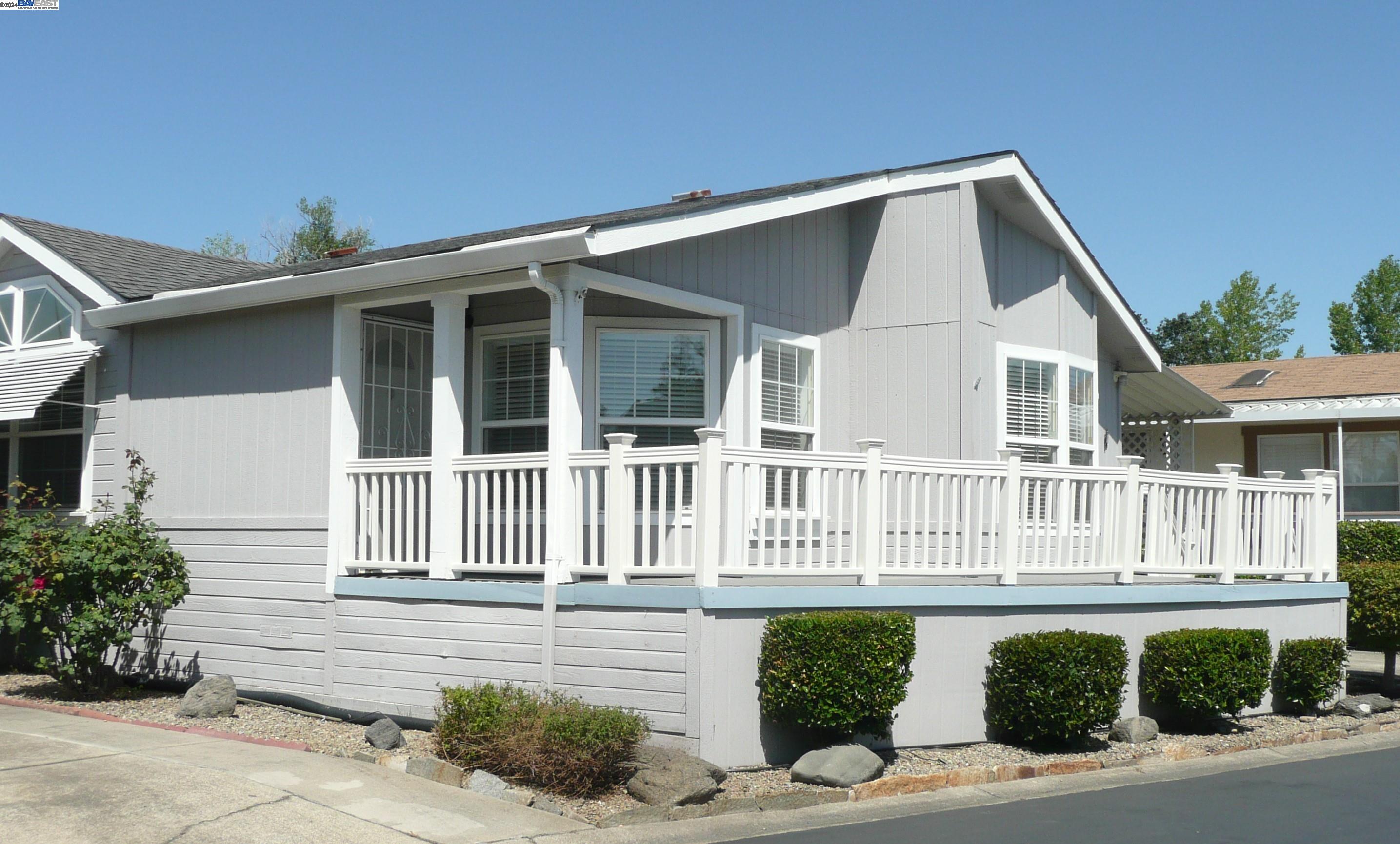 3263 Vineyard Ave., #3 # 3 Unit: #3