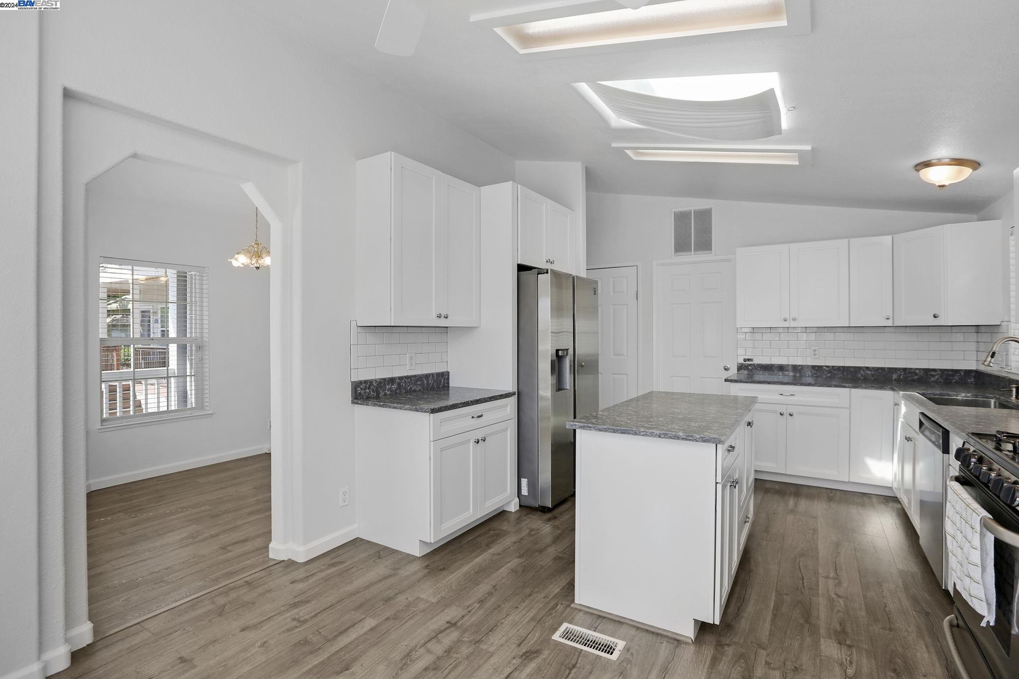 3263 Vineyard Ave., #3 # 3 Unit: #3