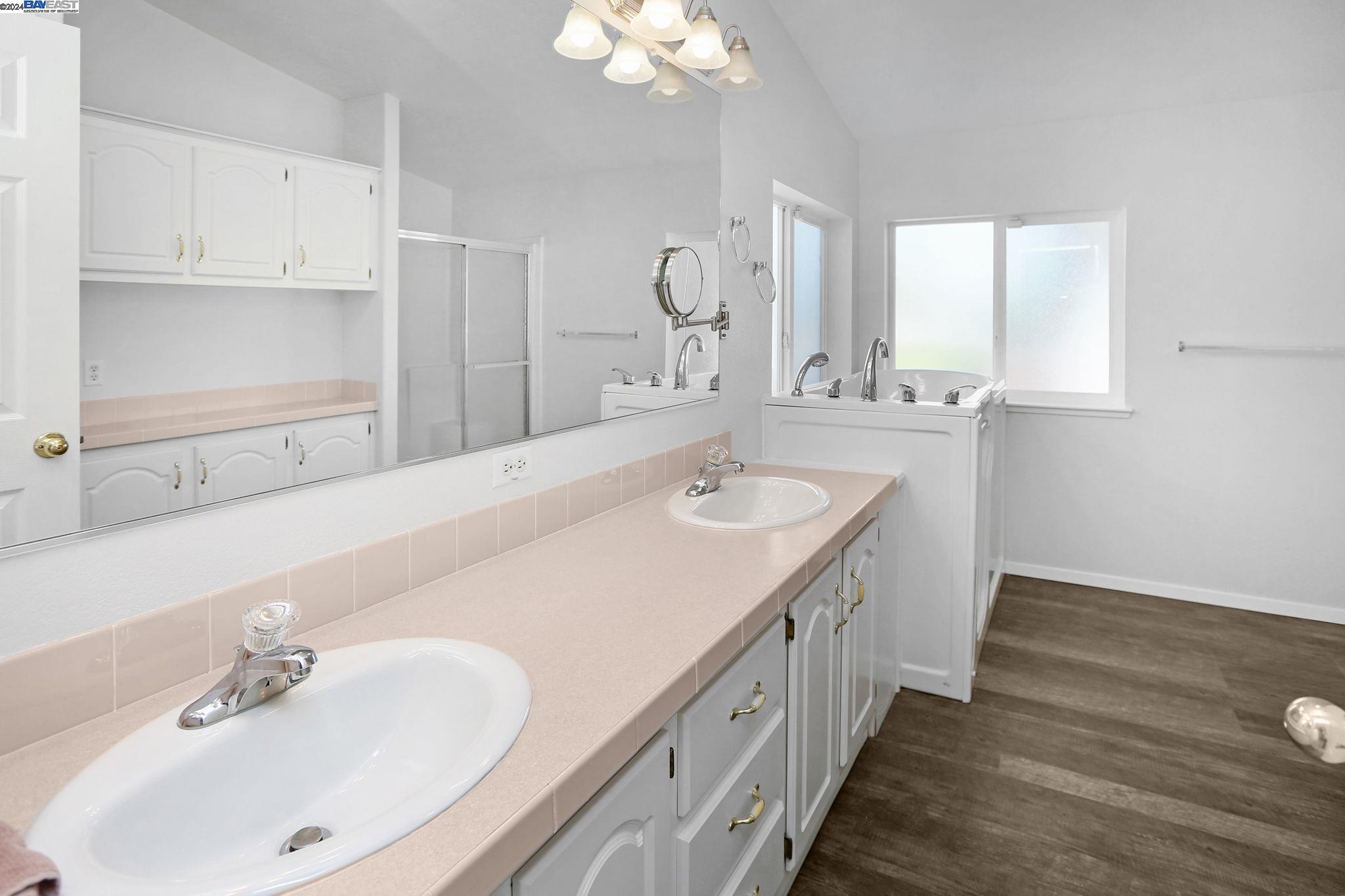 3263 Vineyard Ave., #3 # 3 Unit: #3