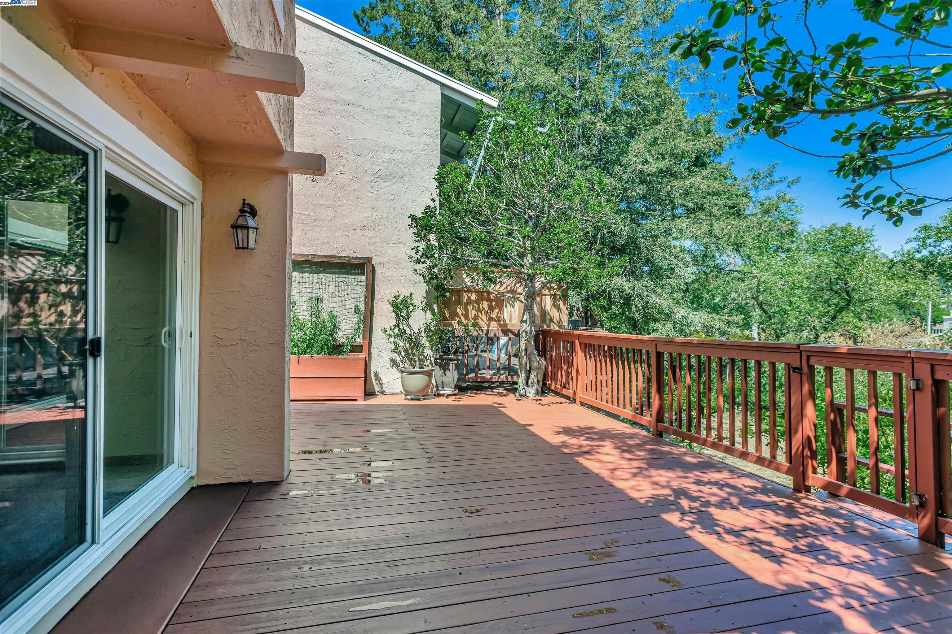 824 Country Club Drive
