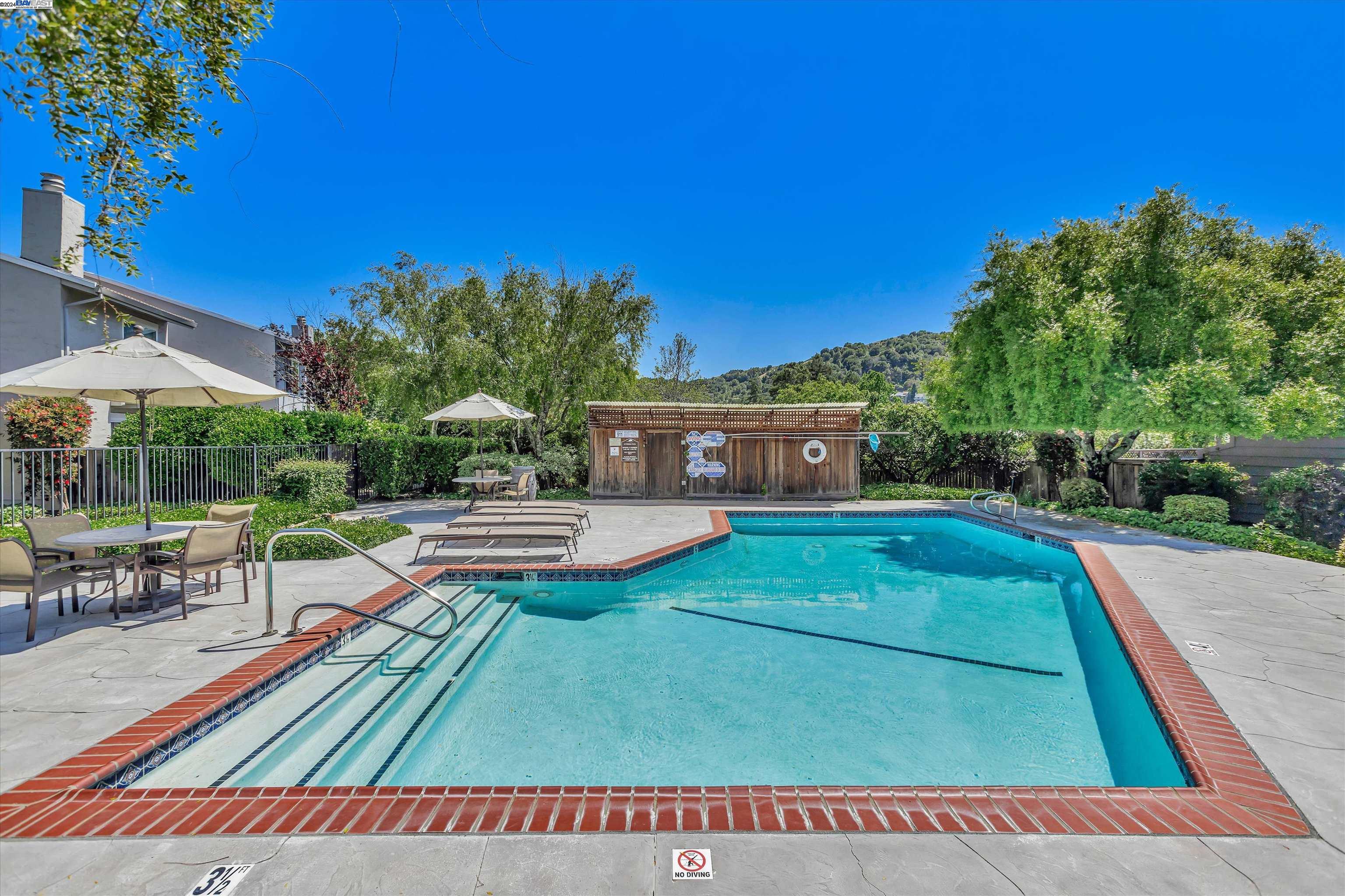 824 Country Club Drive