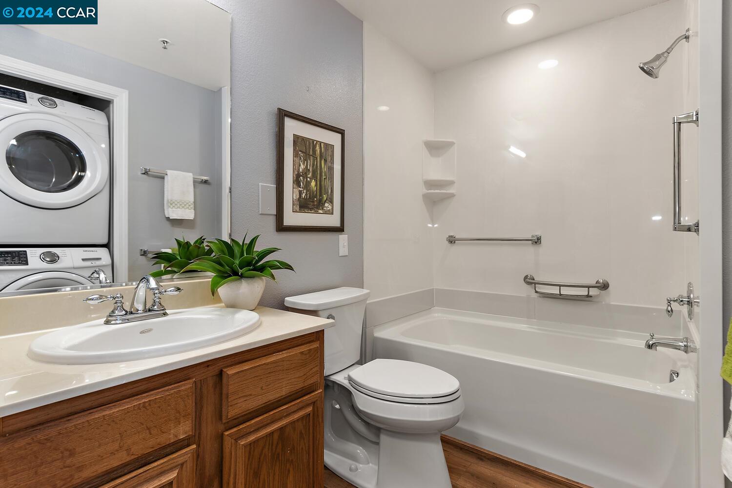 1840 Tice Creek Drive # 2420